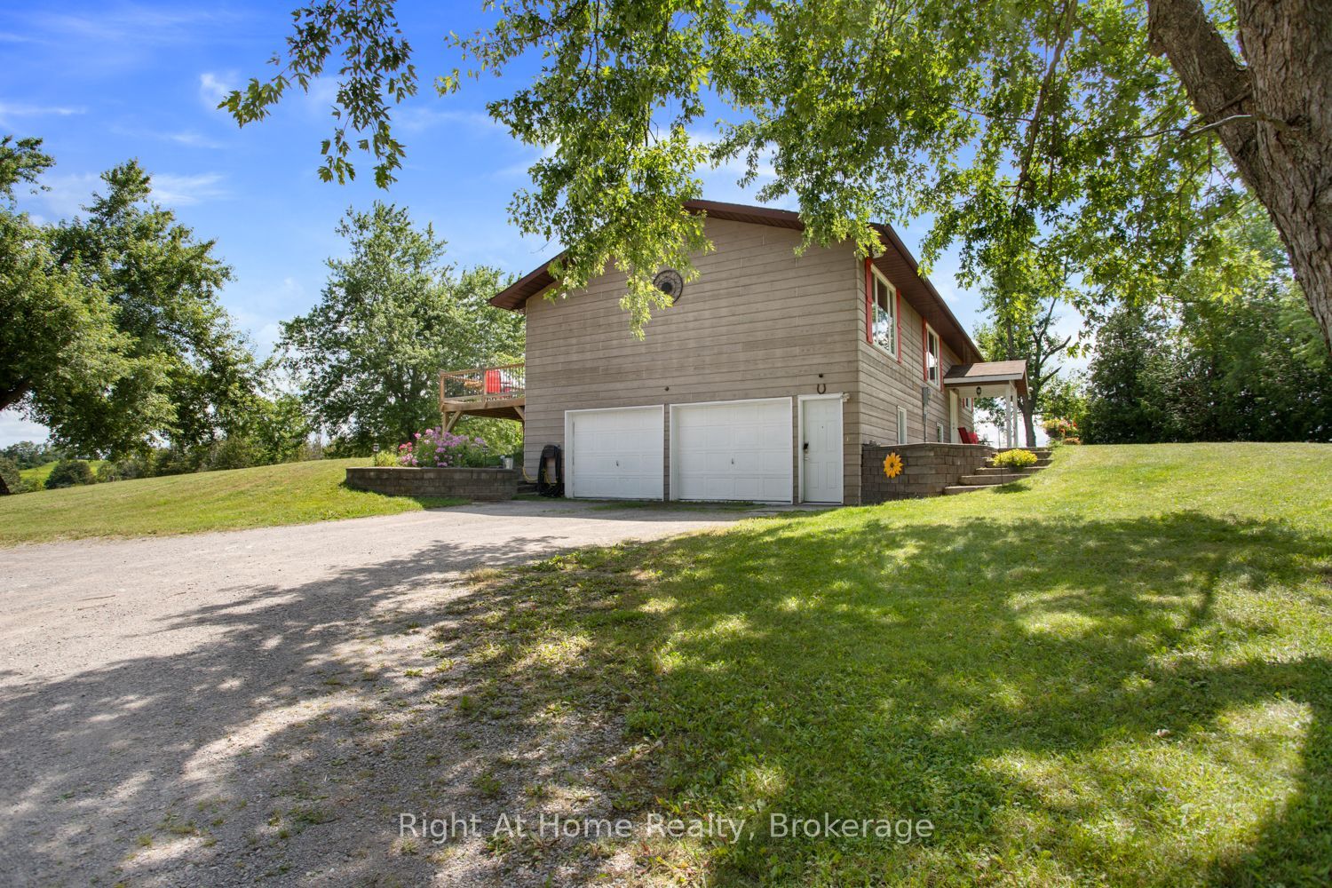 34 Birch Point Road Property Photo 3