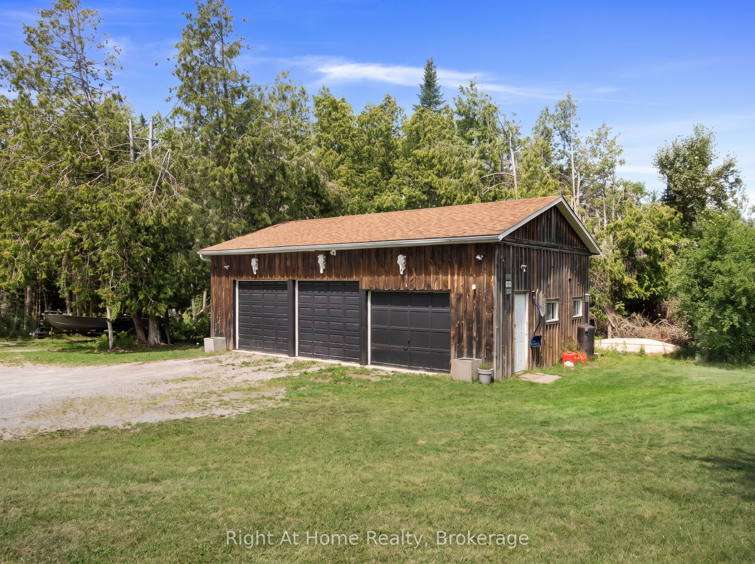 34 Birch Point Road Property Photo 5