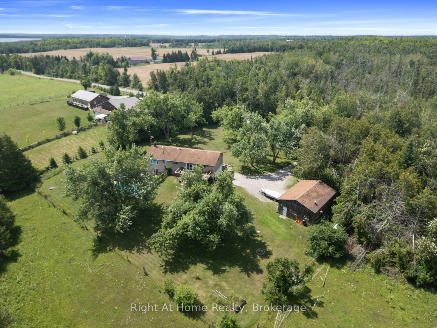 34 Birch Point Road Property Photo 9