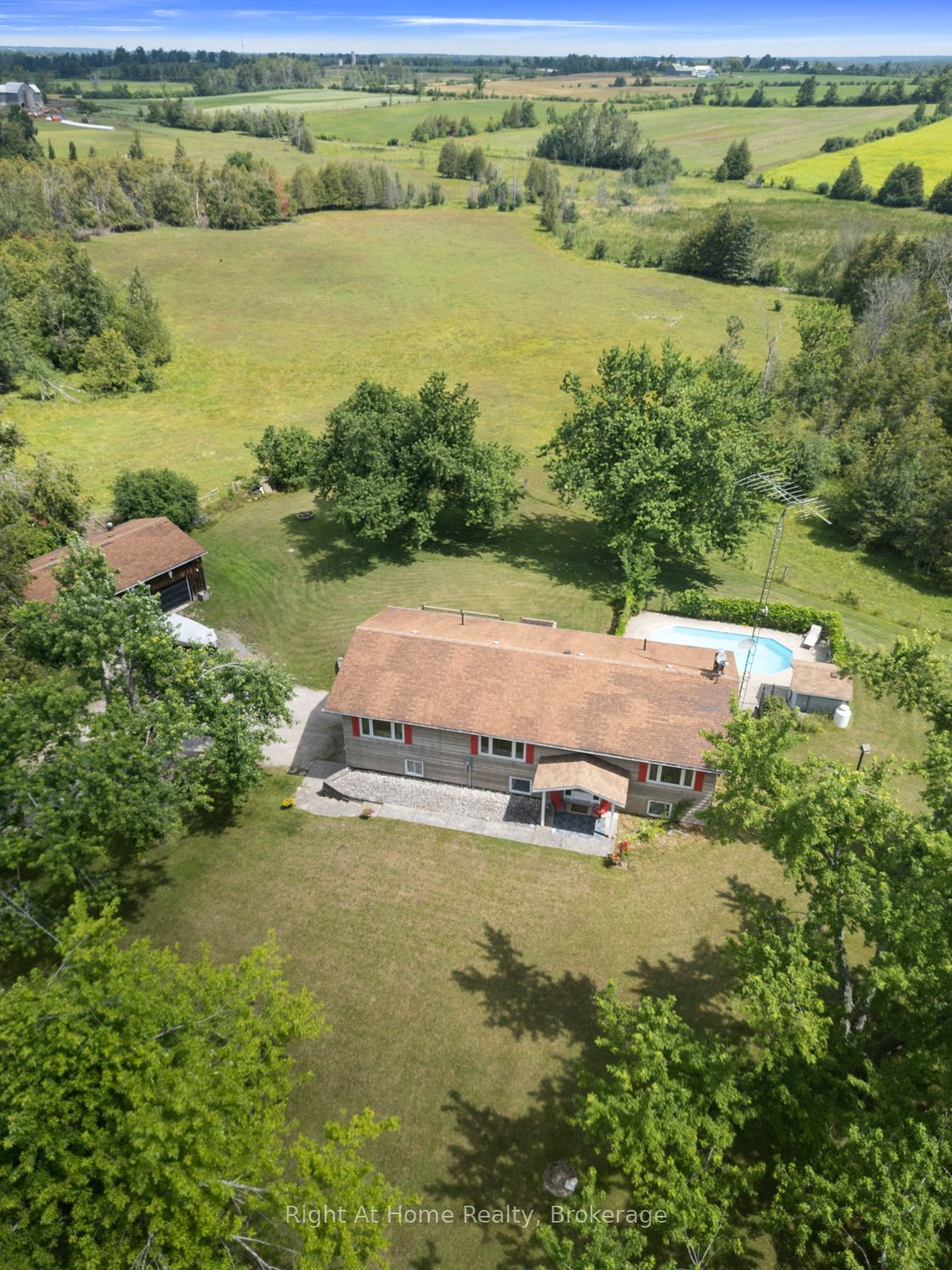 34 Birch Point Road Property Photo 10