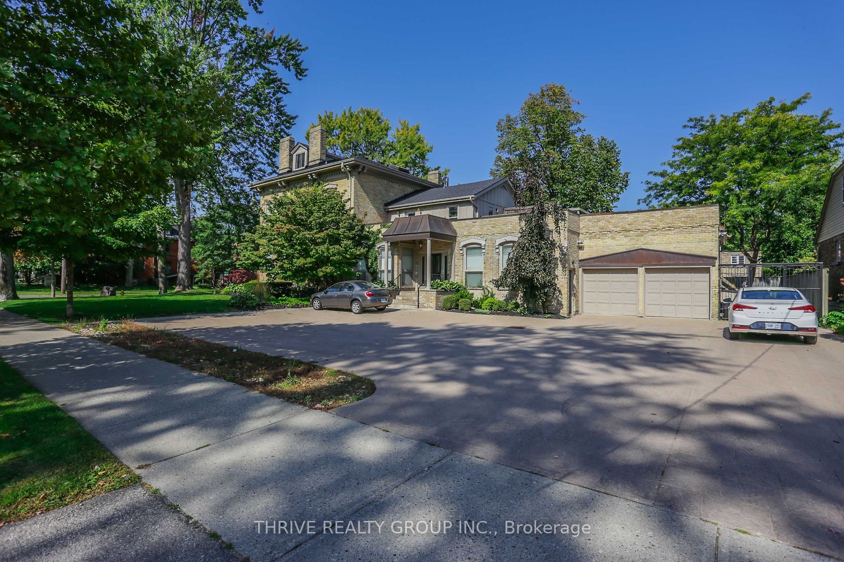 526 Waterloo Street A Property Photo 19