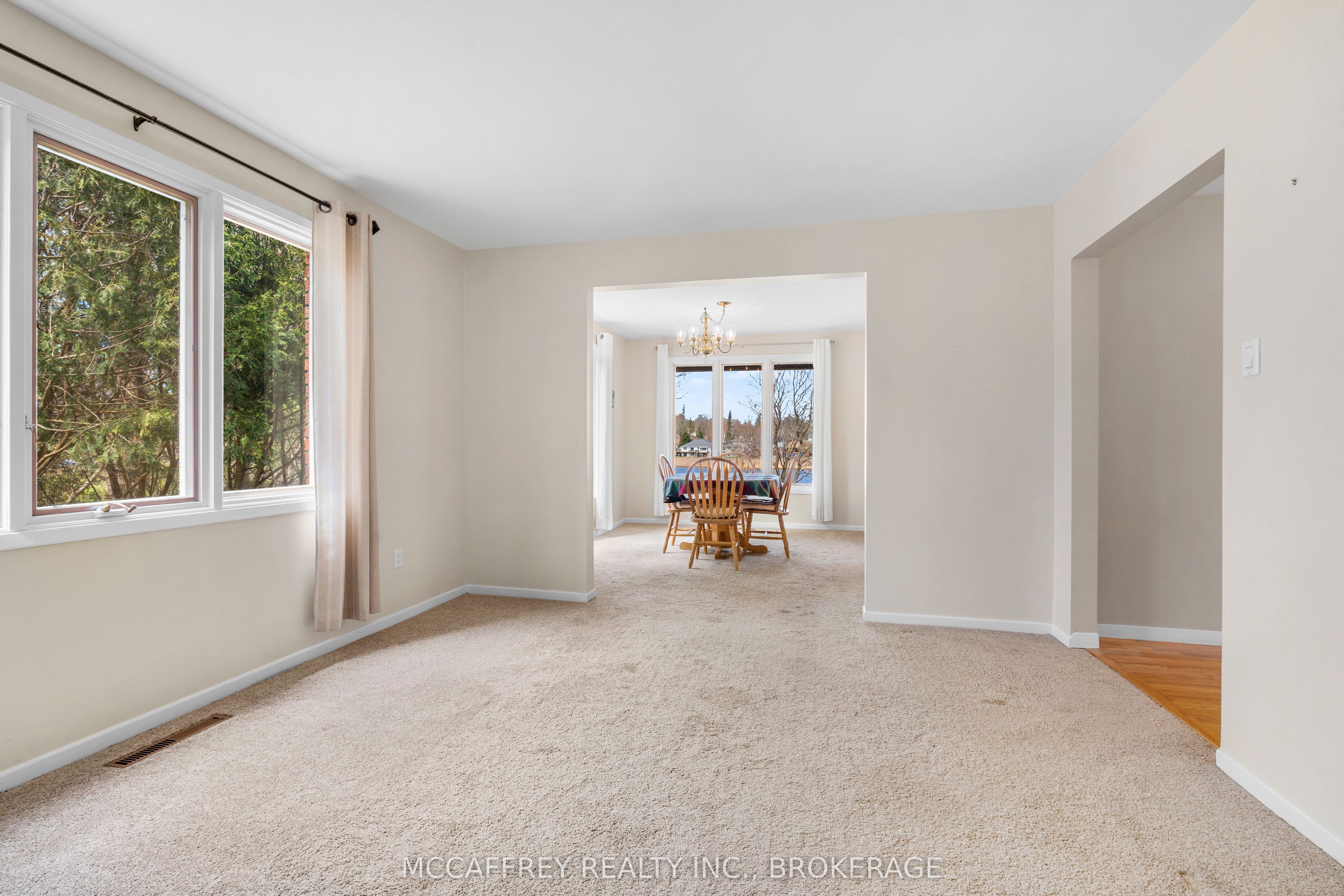 79 River Road Property Photo 9