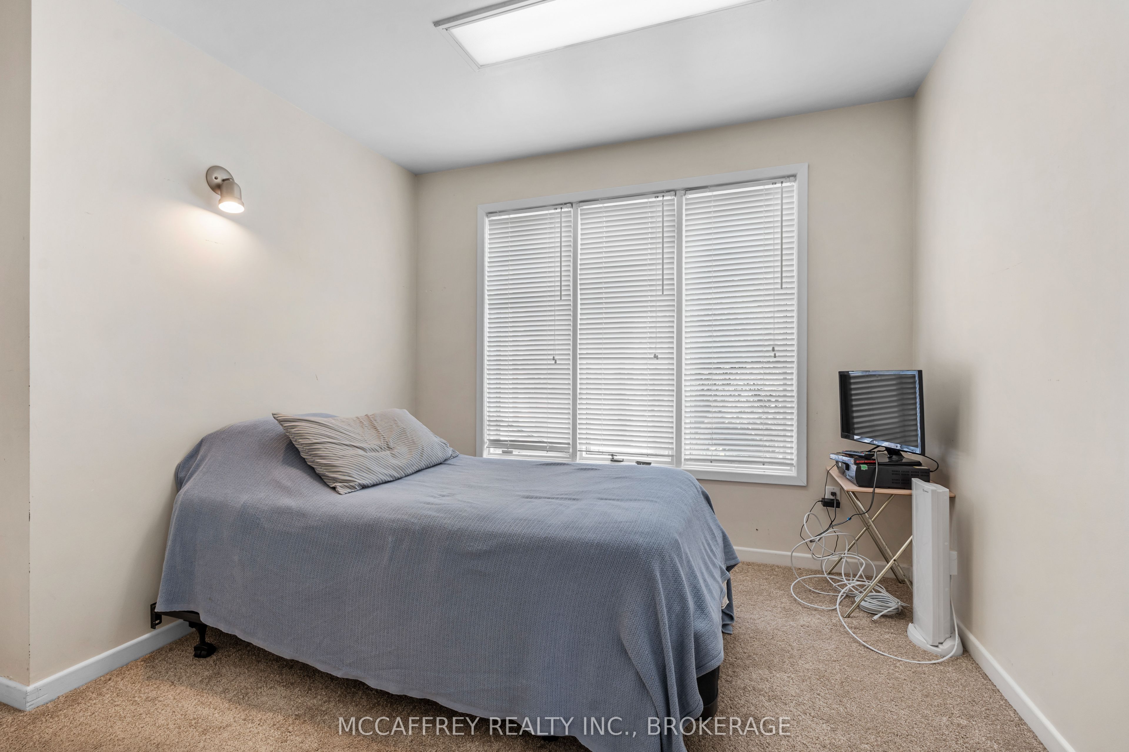 79 River Road Property Photo 16