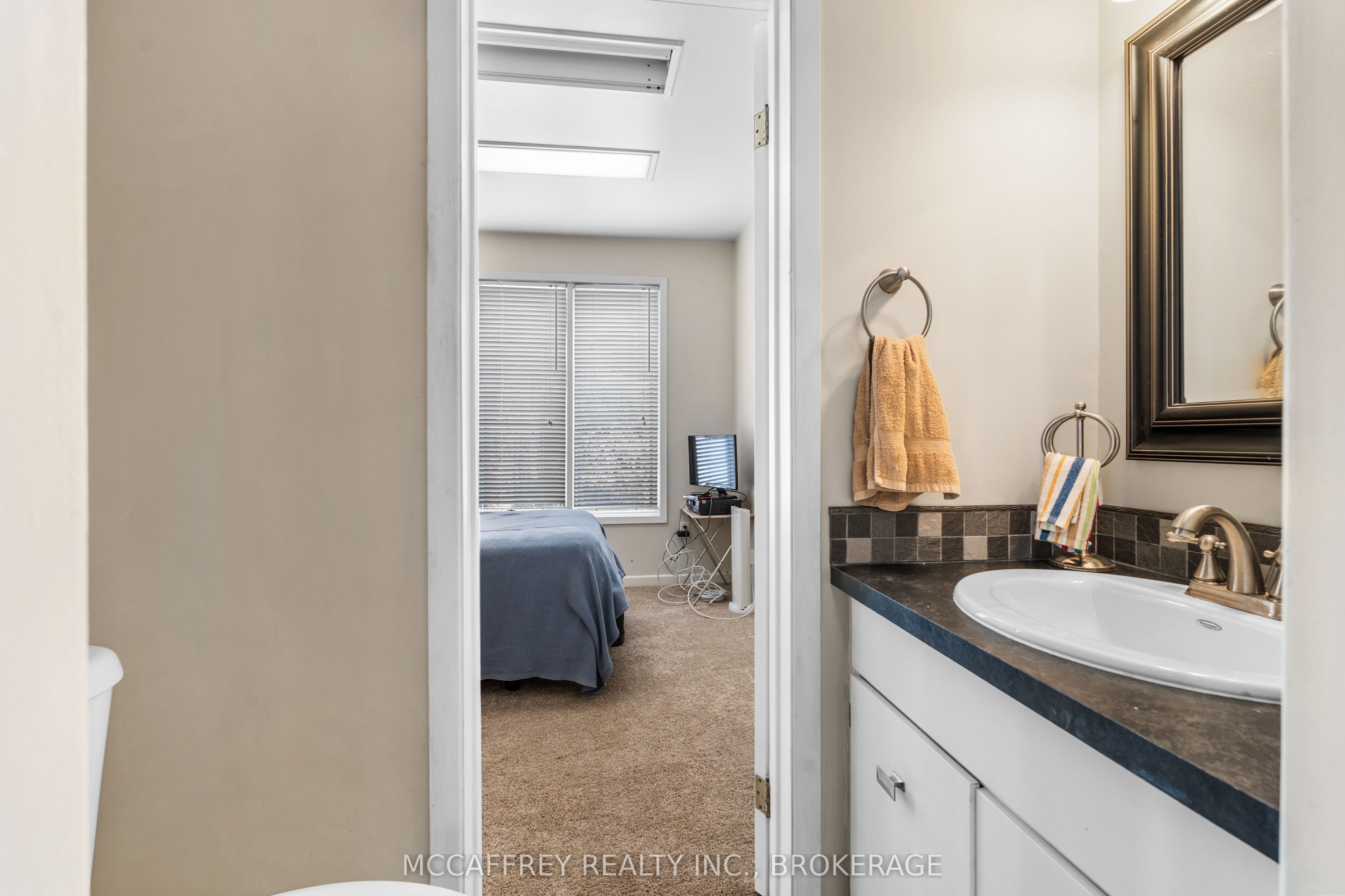 79 River Road Property Photo 17