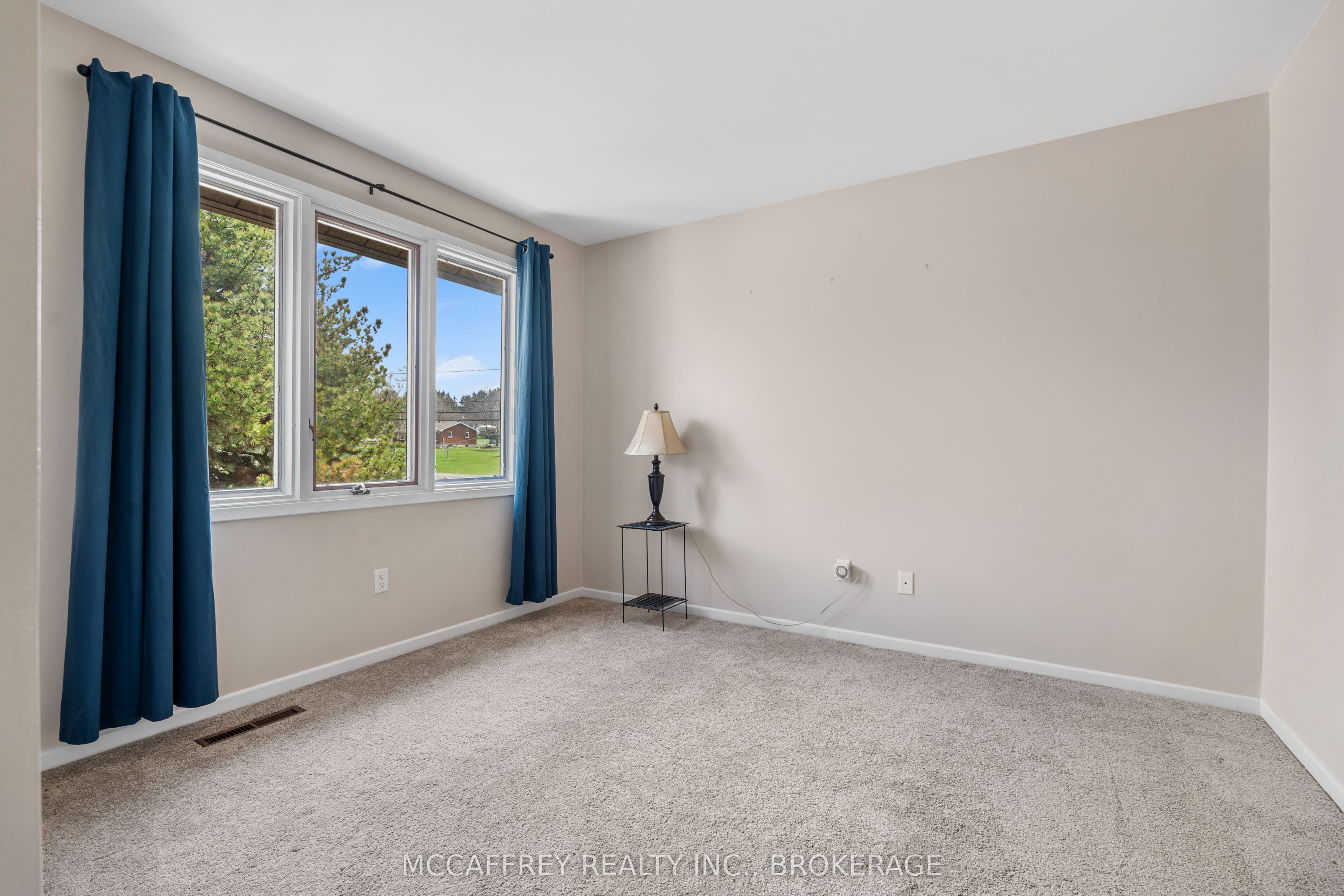 79 River Road Property Photo 27