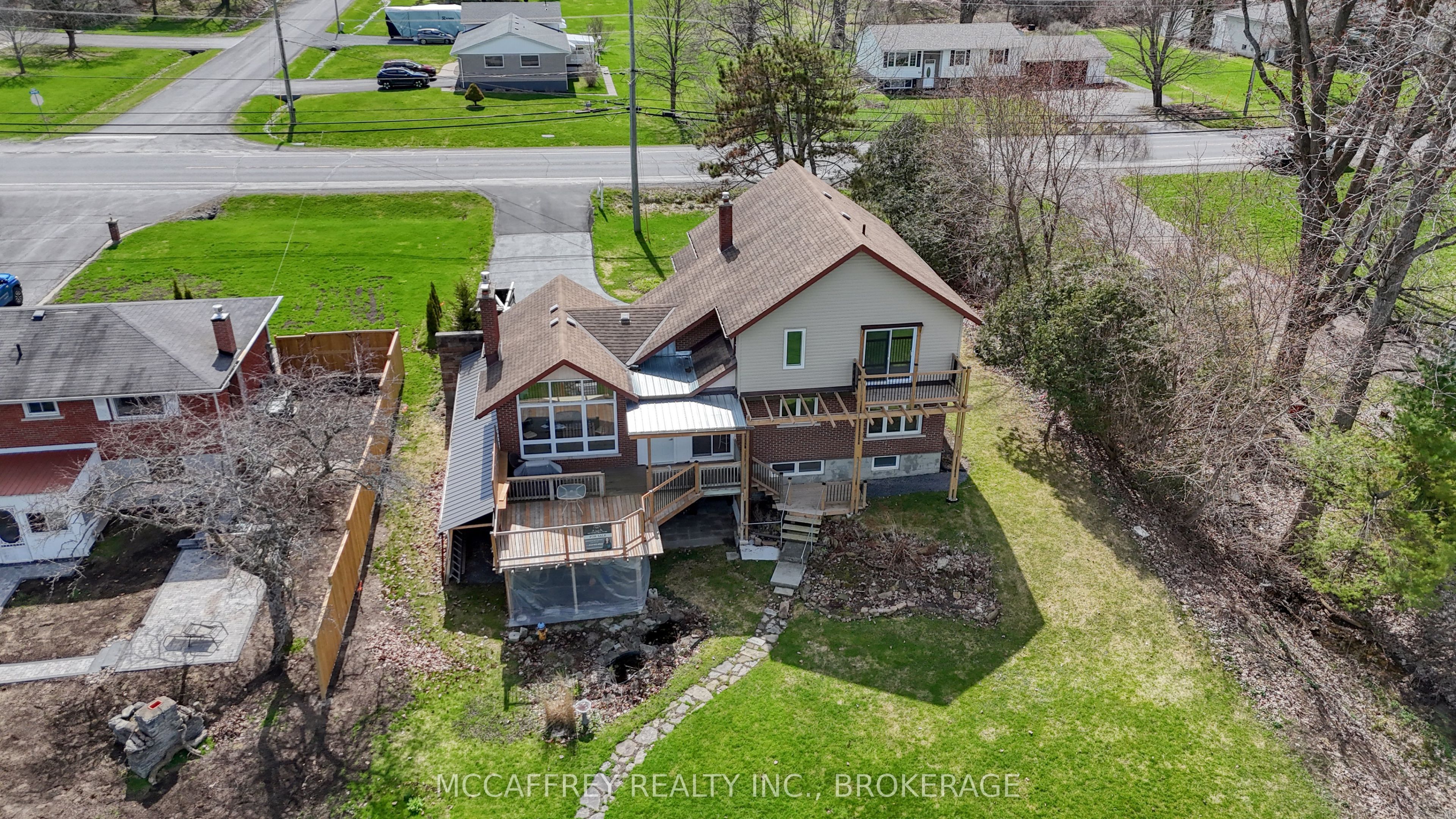 79 River Road Property Photo 44