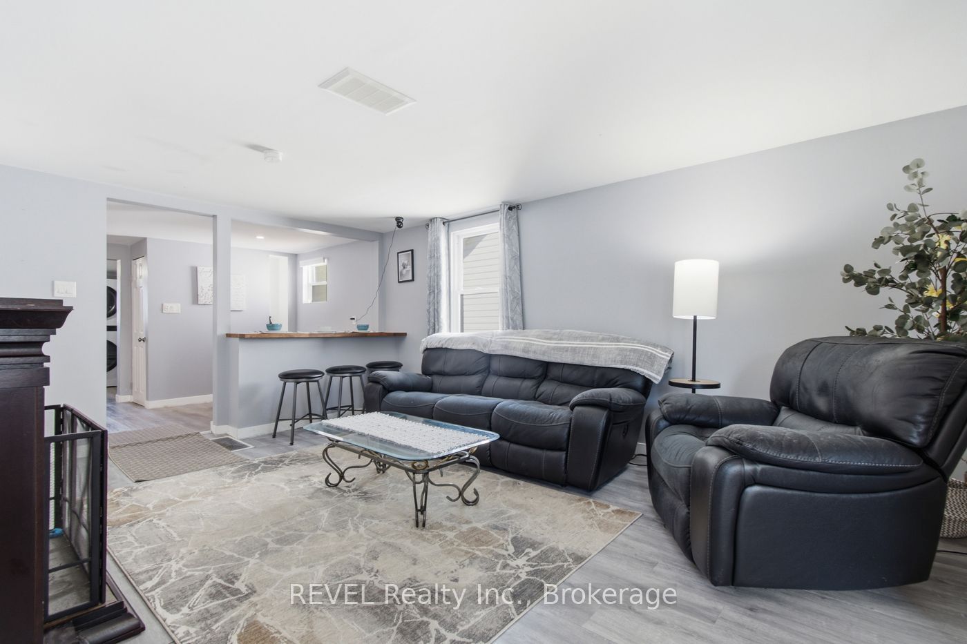 149 Knoll Street Property Photo 2