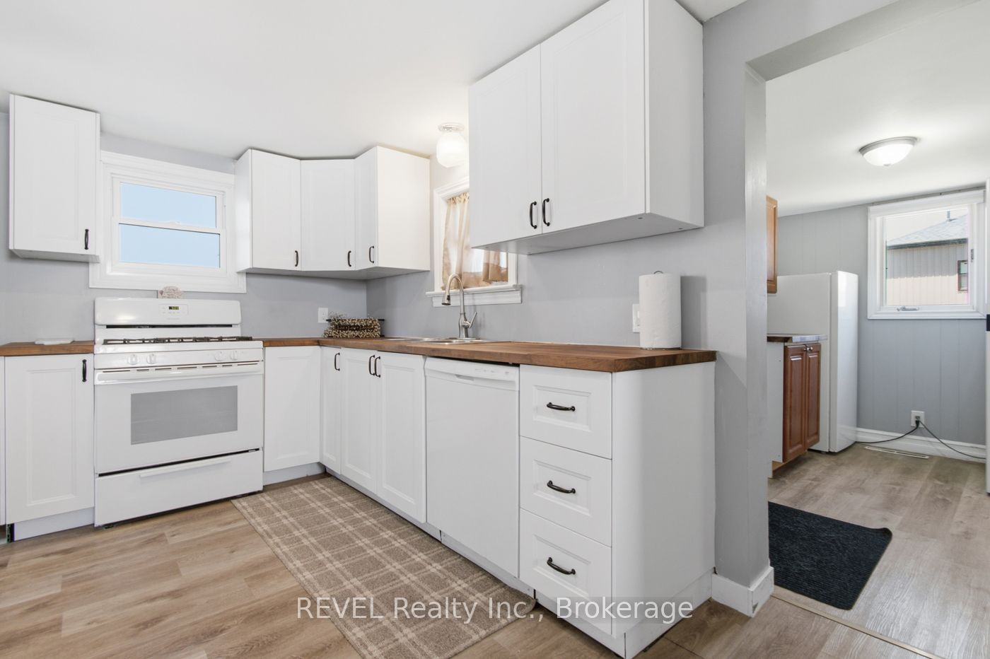 149 Knoll Street Property Photo 7