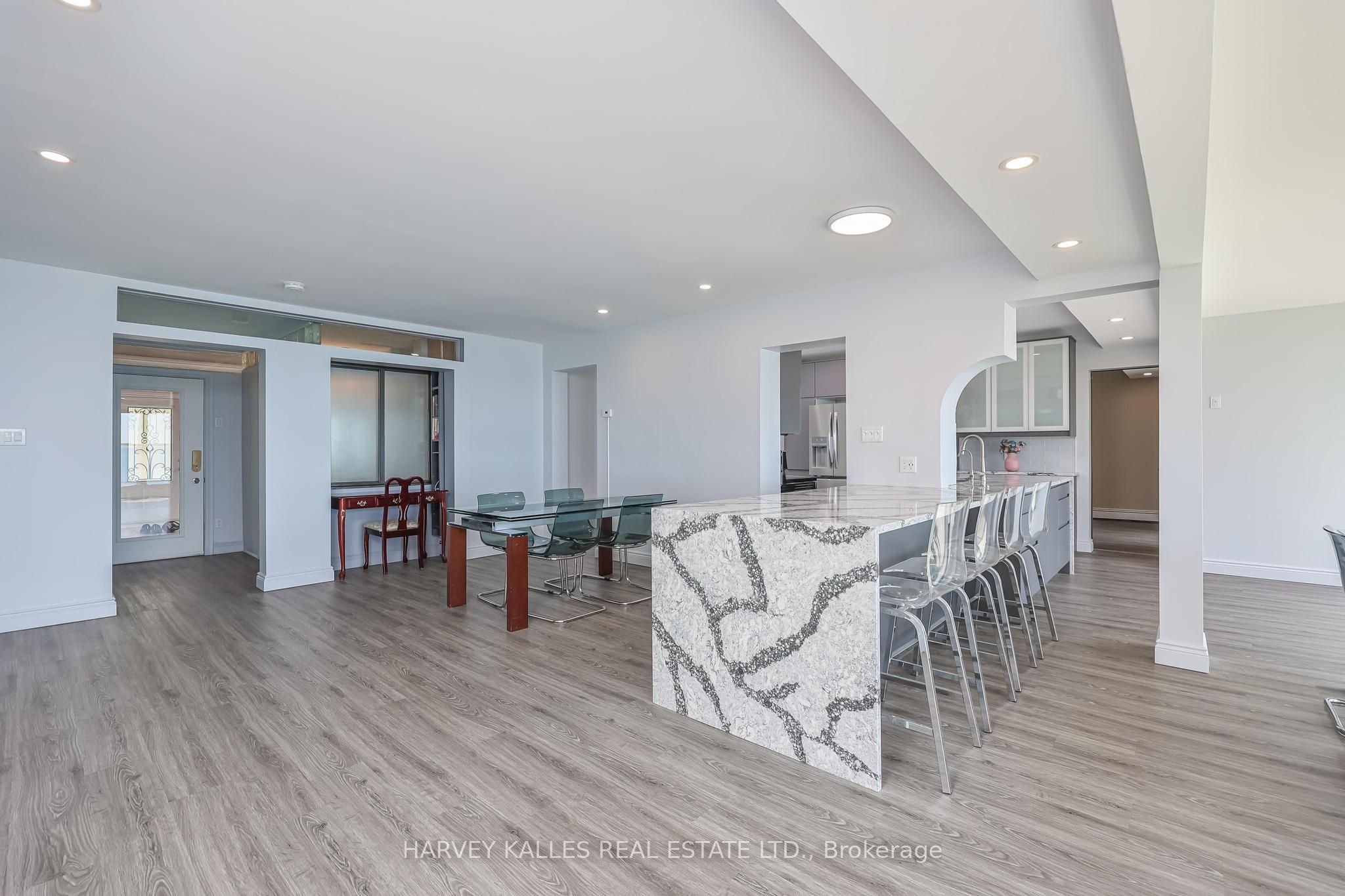 431 Victoria Beach Road Property Photo 9