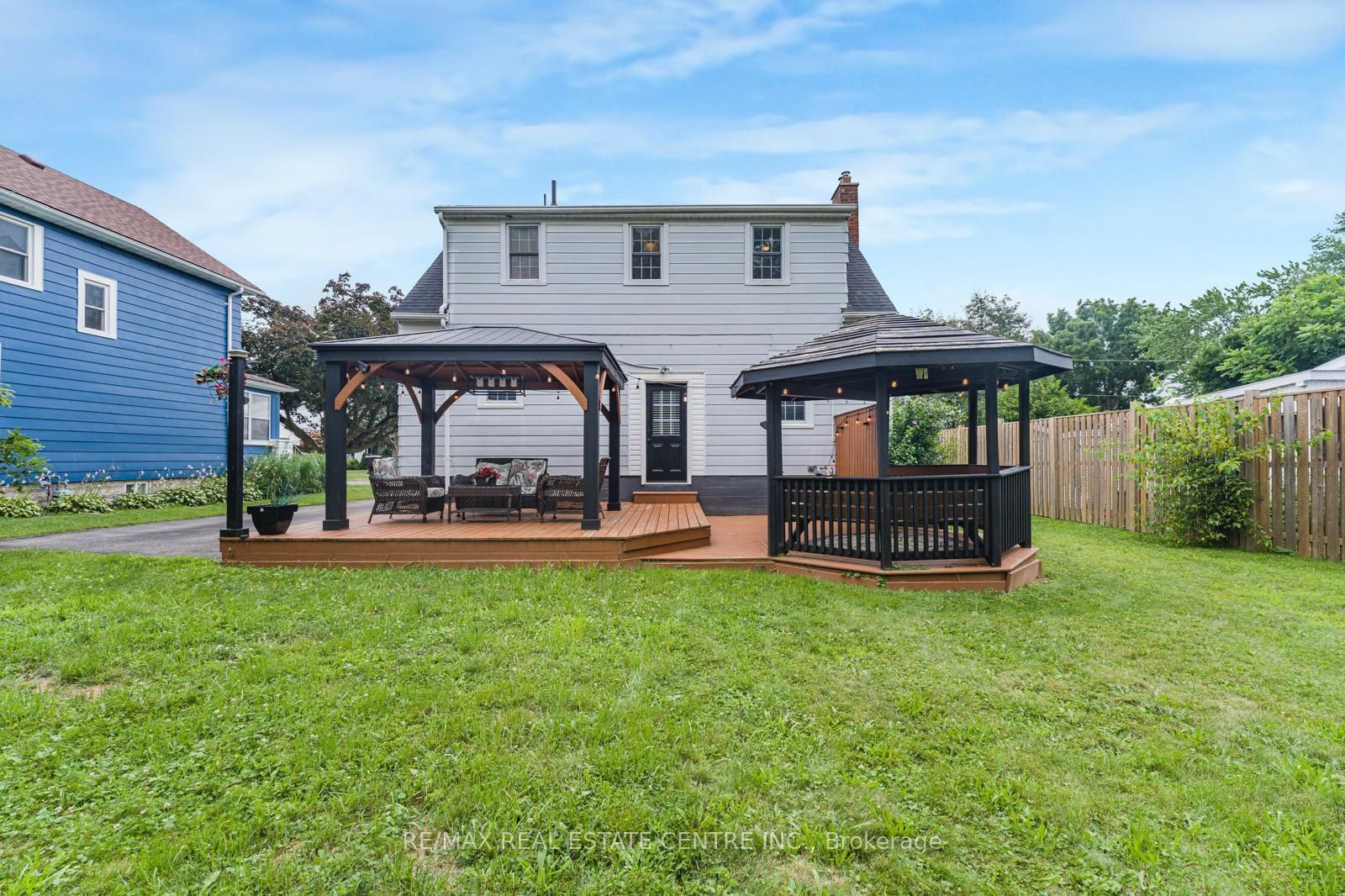 5857 Murray Street Property Photo 5
