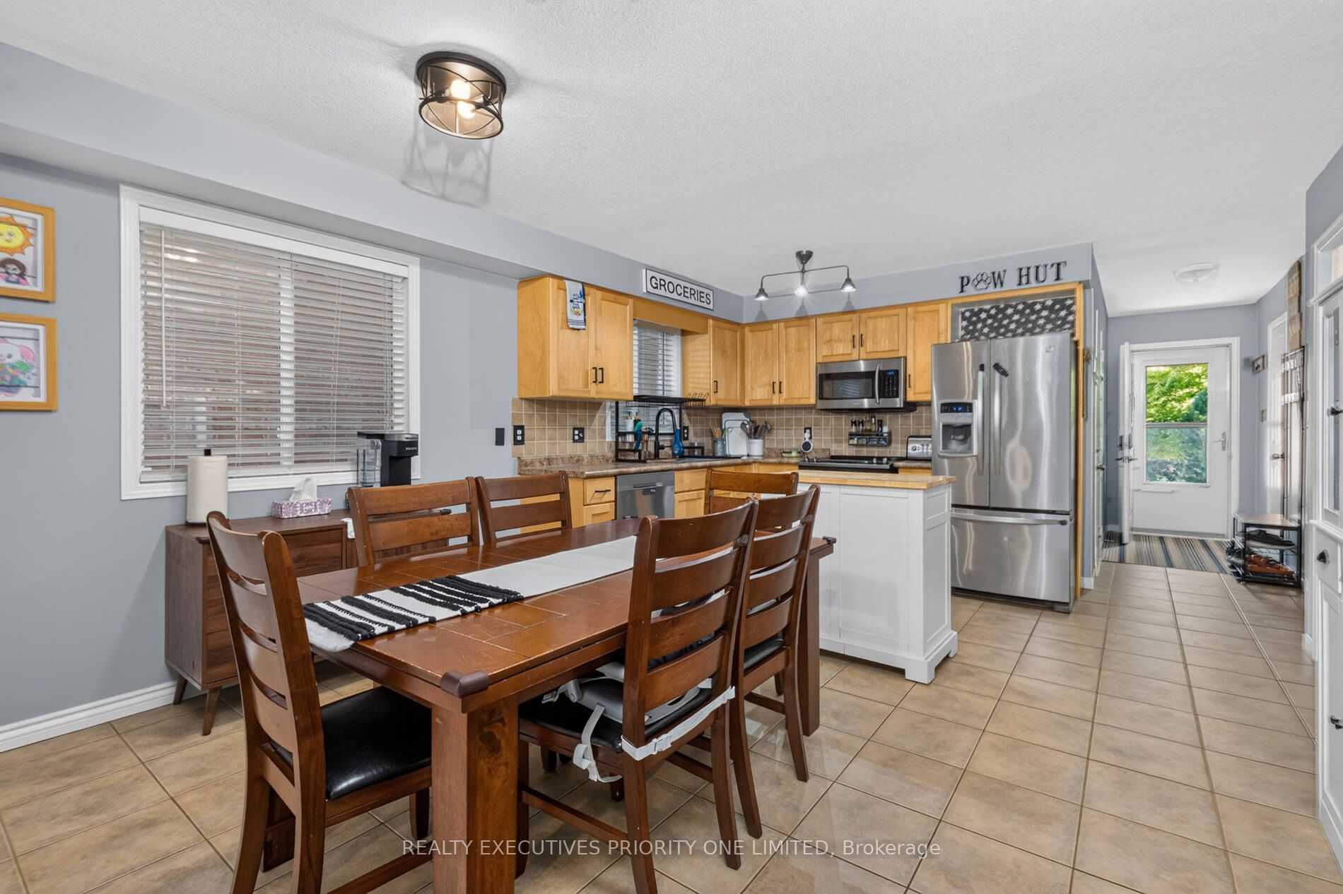 37 Bond Court 9 Property Photo 4