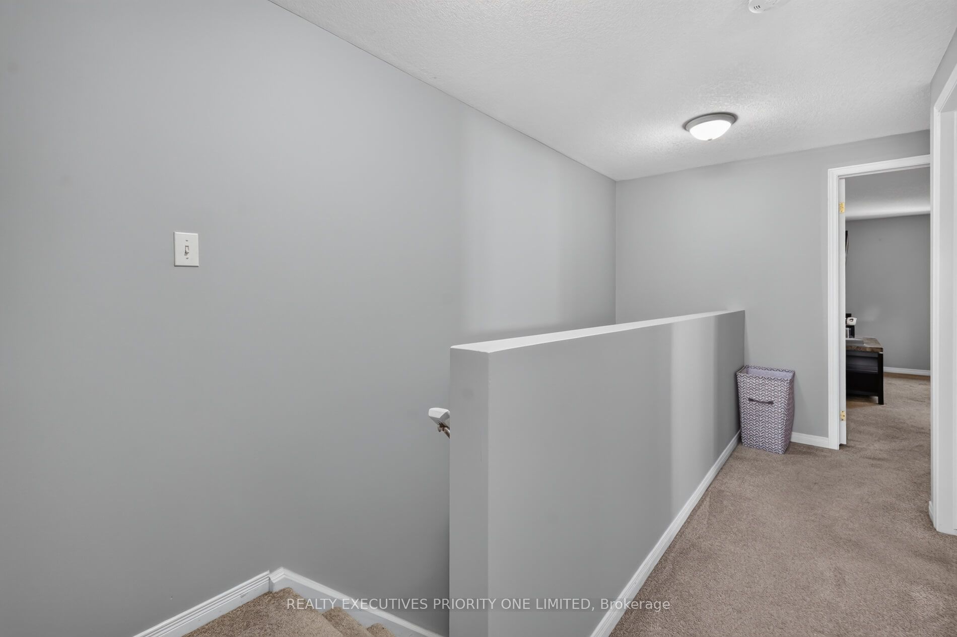 37 Bond Court 9 Property Photo 15
