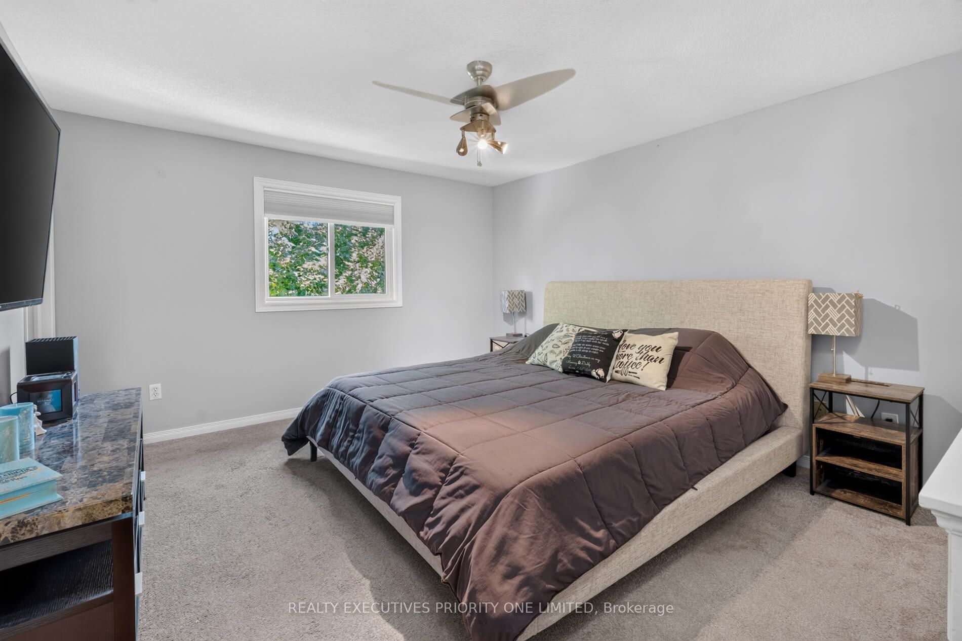 37 Bond Court 9 Property Photo 16