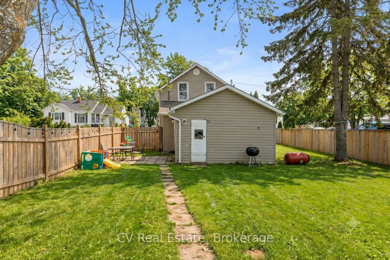 33 John Street Property Photo 21