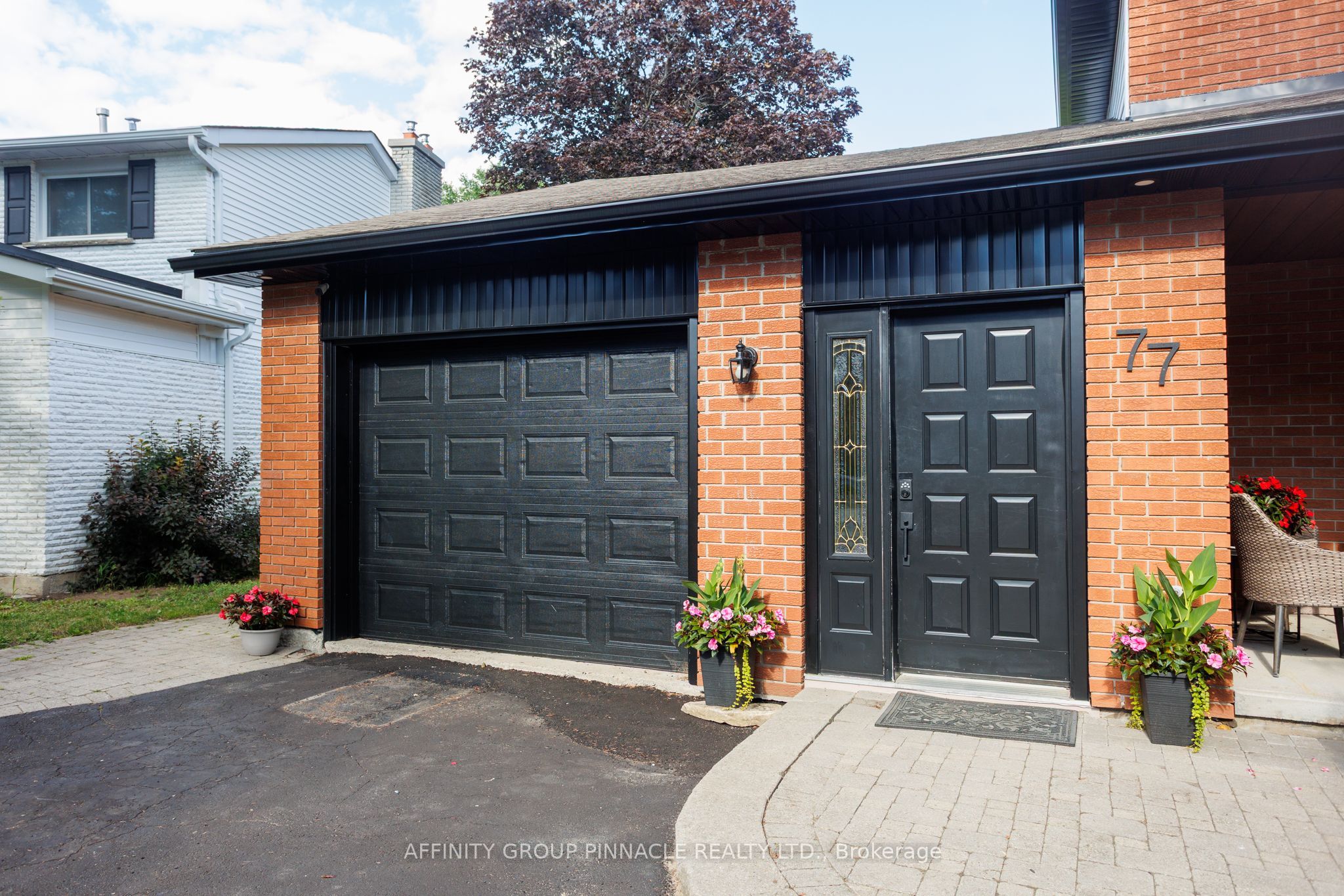 77 Sanderling Crescent Property Photo 2