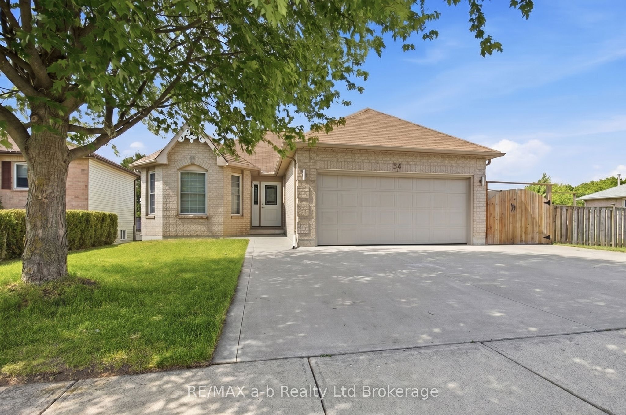 54 Pebble Beach Court Property Photo 1