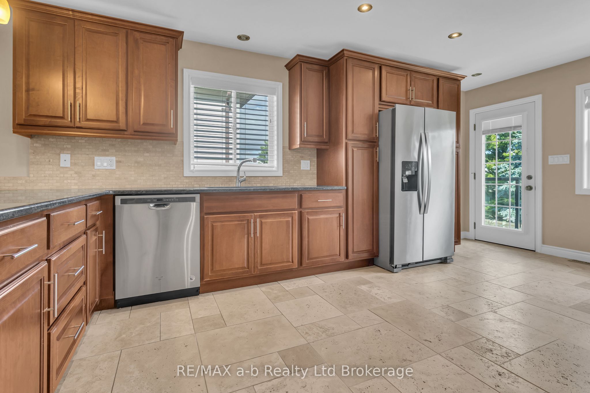 54 Pebble Beach Court Property Photo 4
