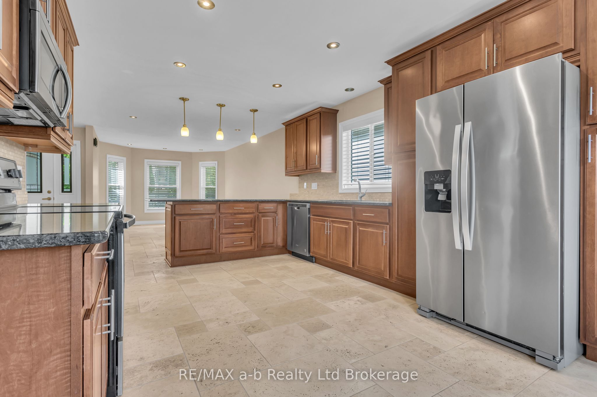 54 Pebble Beach Court Property Photo 5
