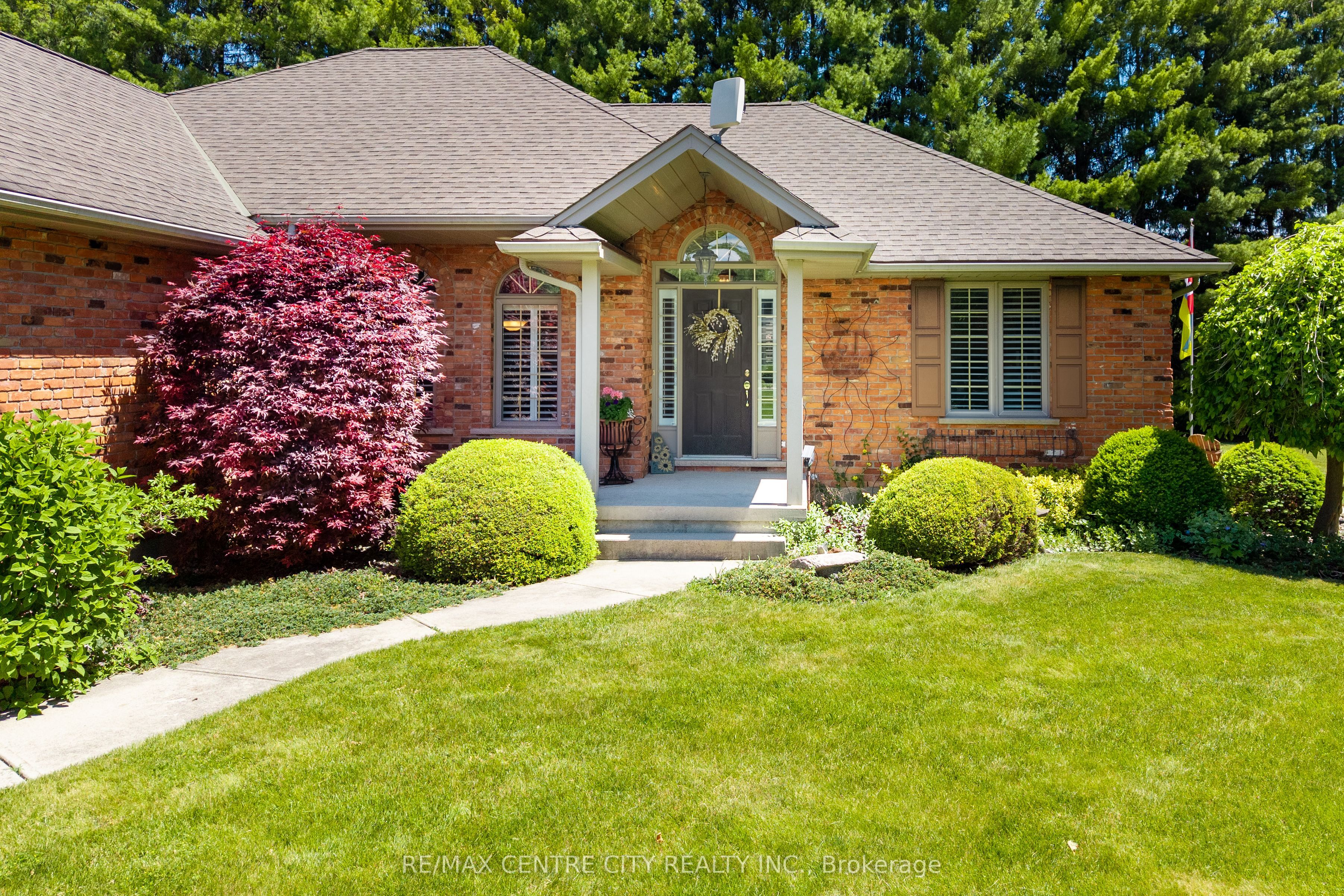 61 Aberdeen Drive Property Photo 6