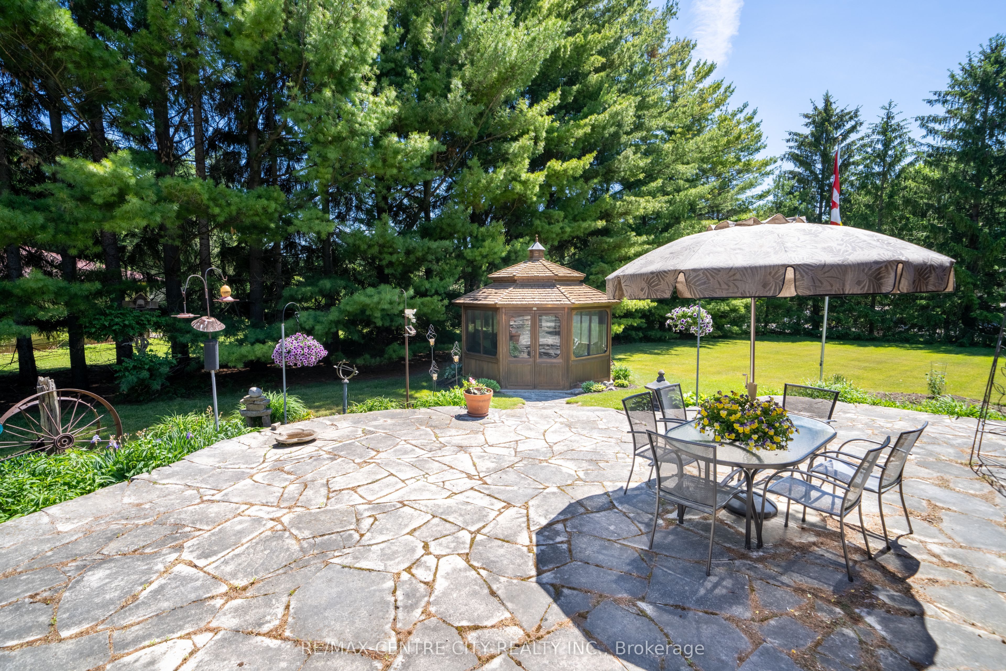 61 Aberdeen Drive Property Photo 41