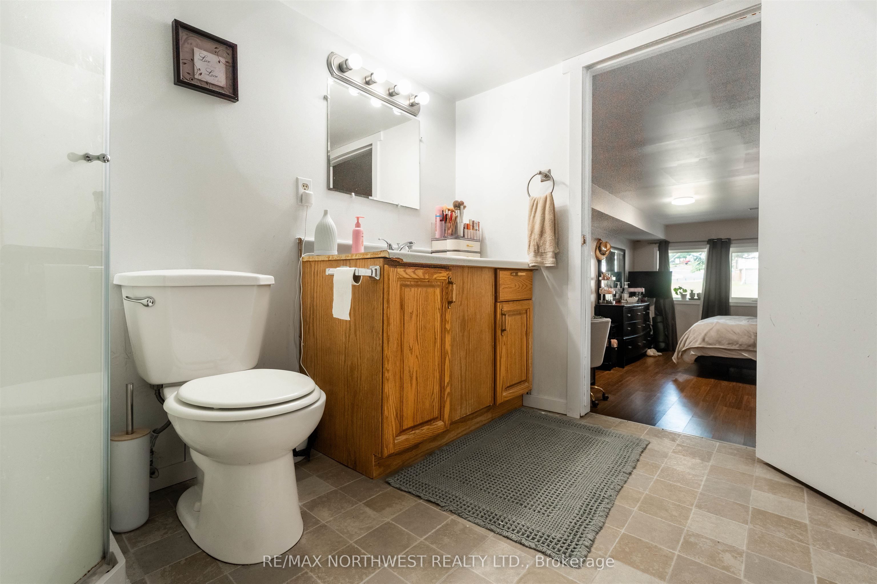 29 Amethyst Street Property Photo 43