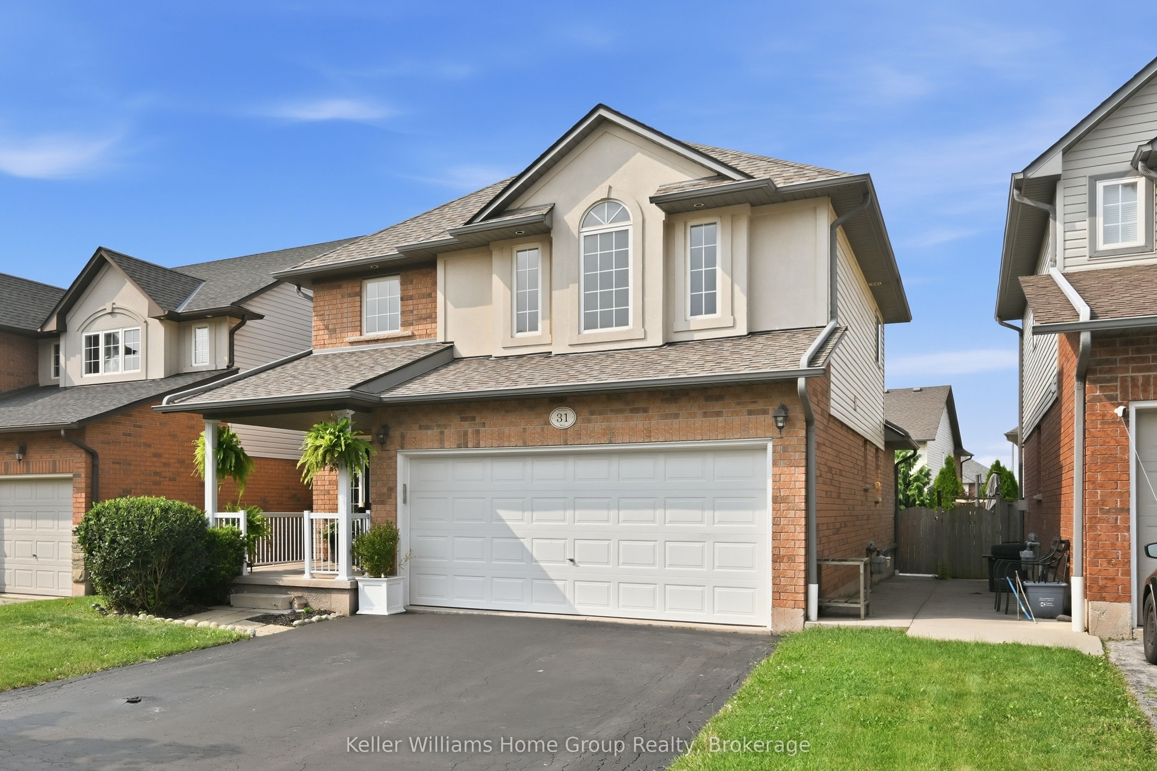 31 Vinifera Drive Property Photo 2