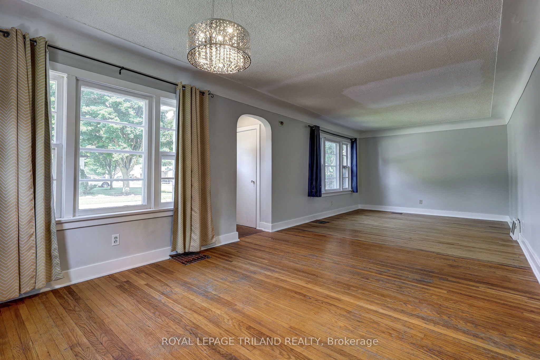 127 Hughes Street Property Photo 11