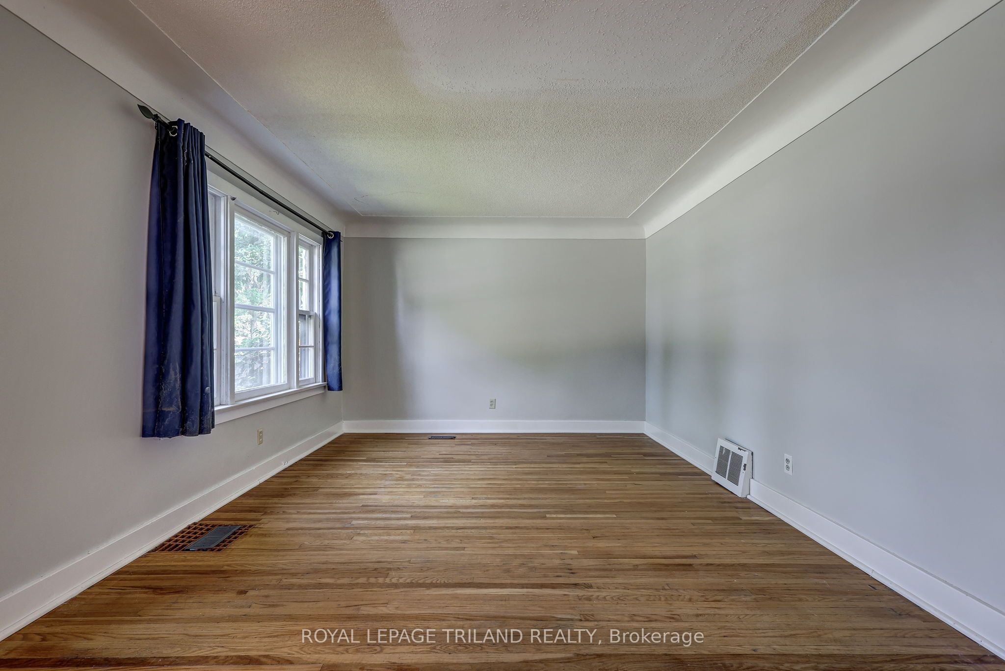 127 Hughes Street Property Photo 13