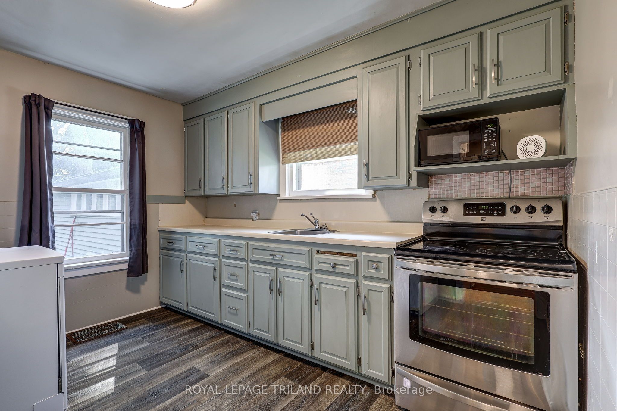127 Hughes Street Property Photo 17