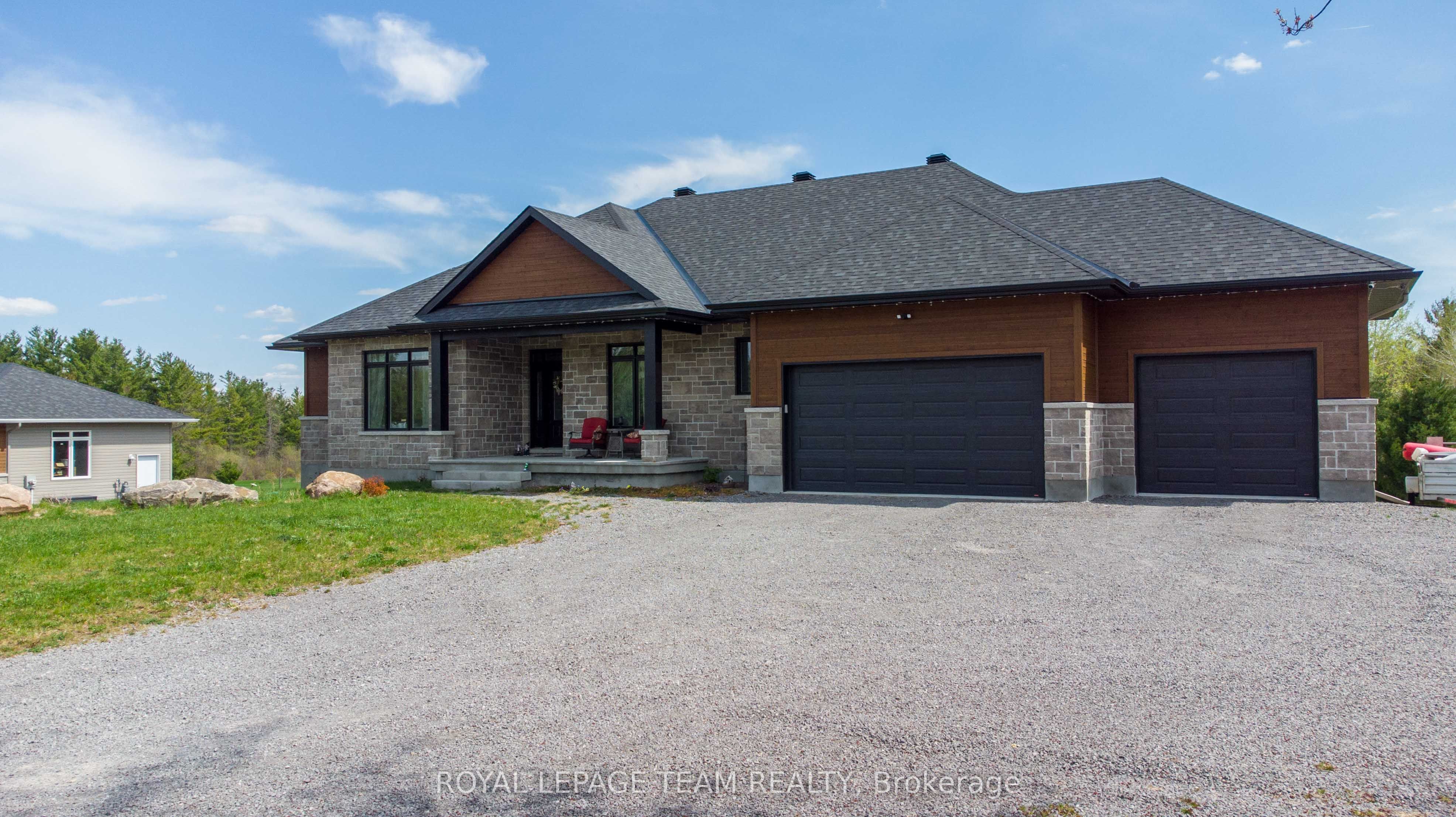80 Raymond Luhta Crescent Property Photo 2