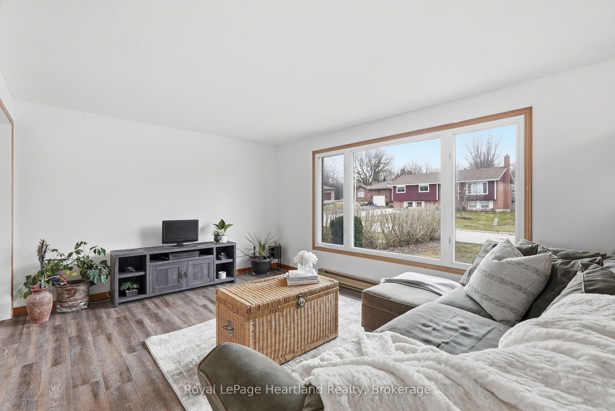 284 Manor Road Property Photo 9