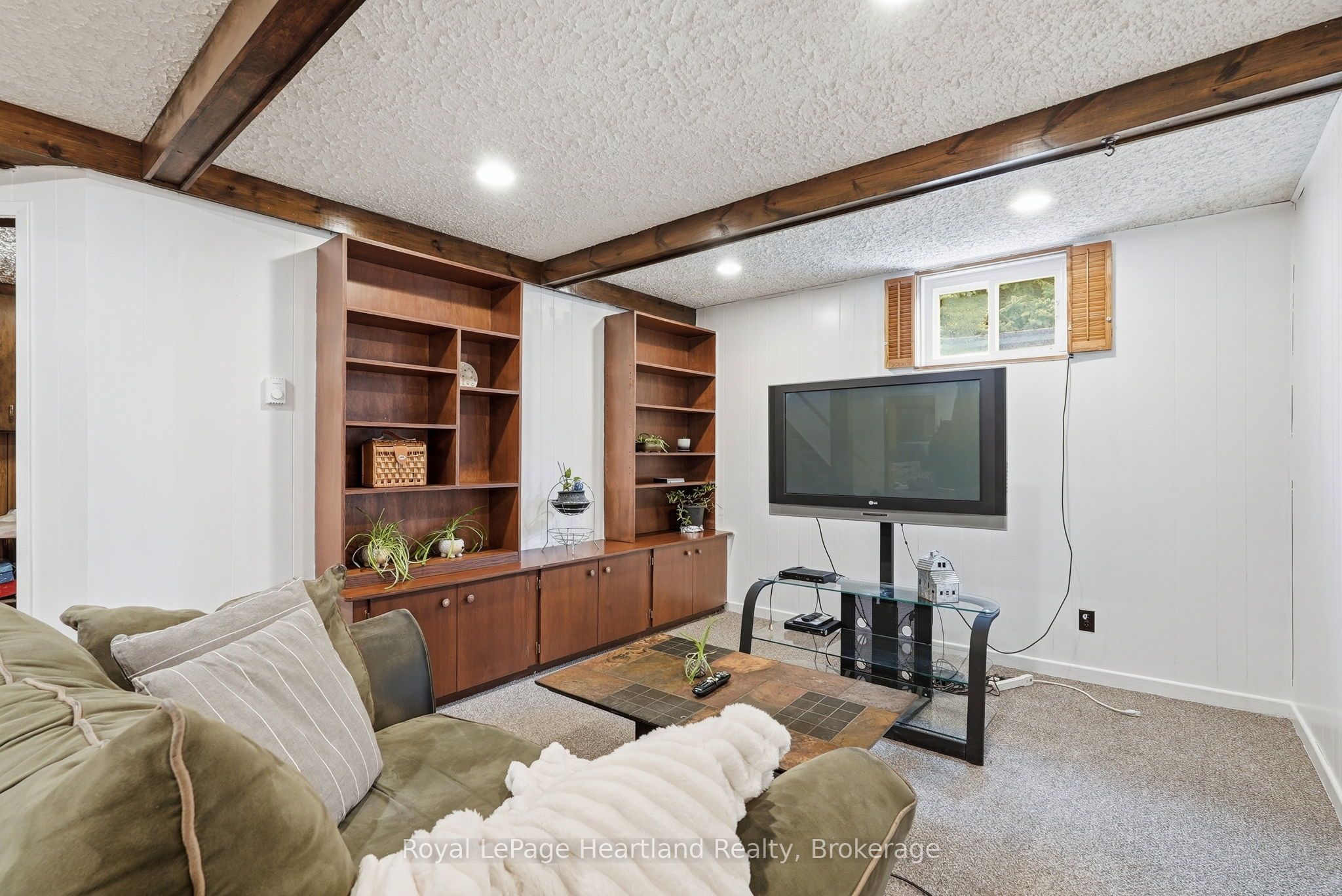 284 Manor Road Property Photo 30