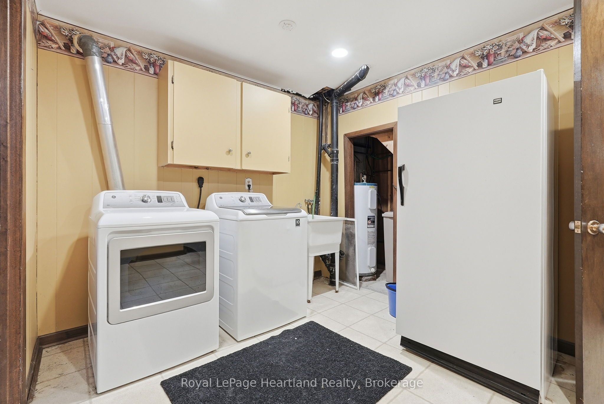 284 Manor Road Property Photo 31