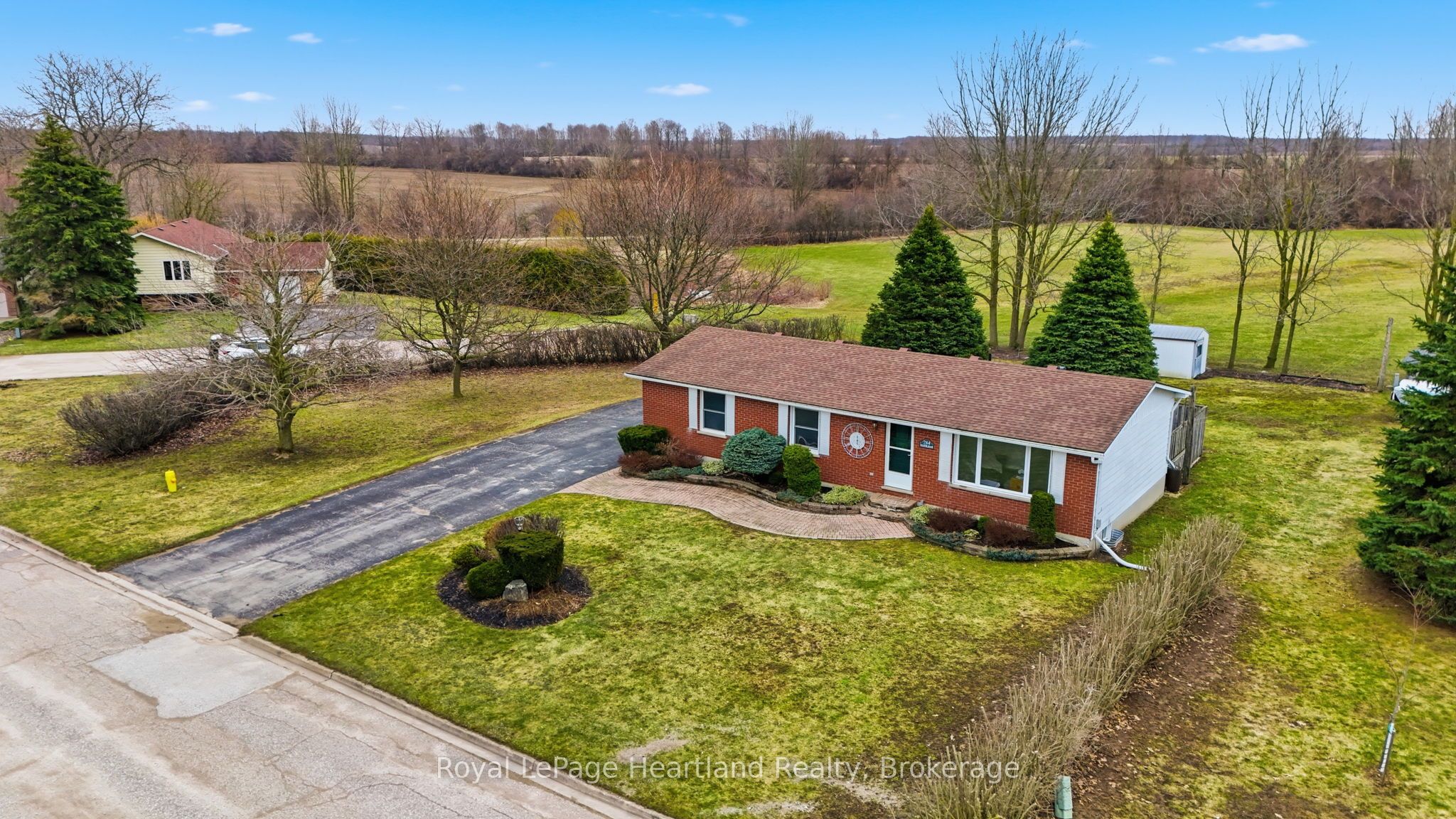 284 Manor Road Property Photo 38