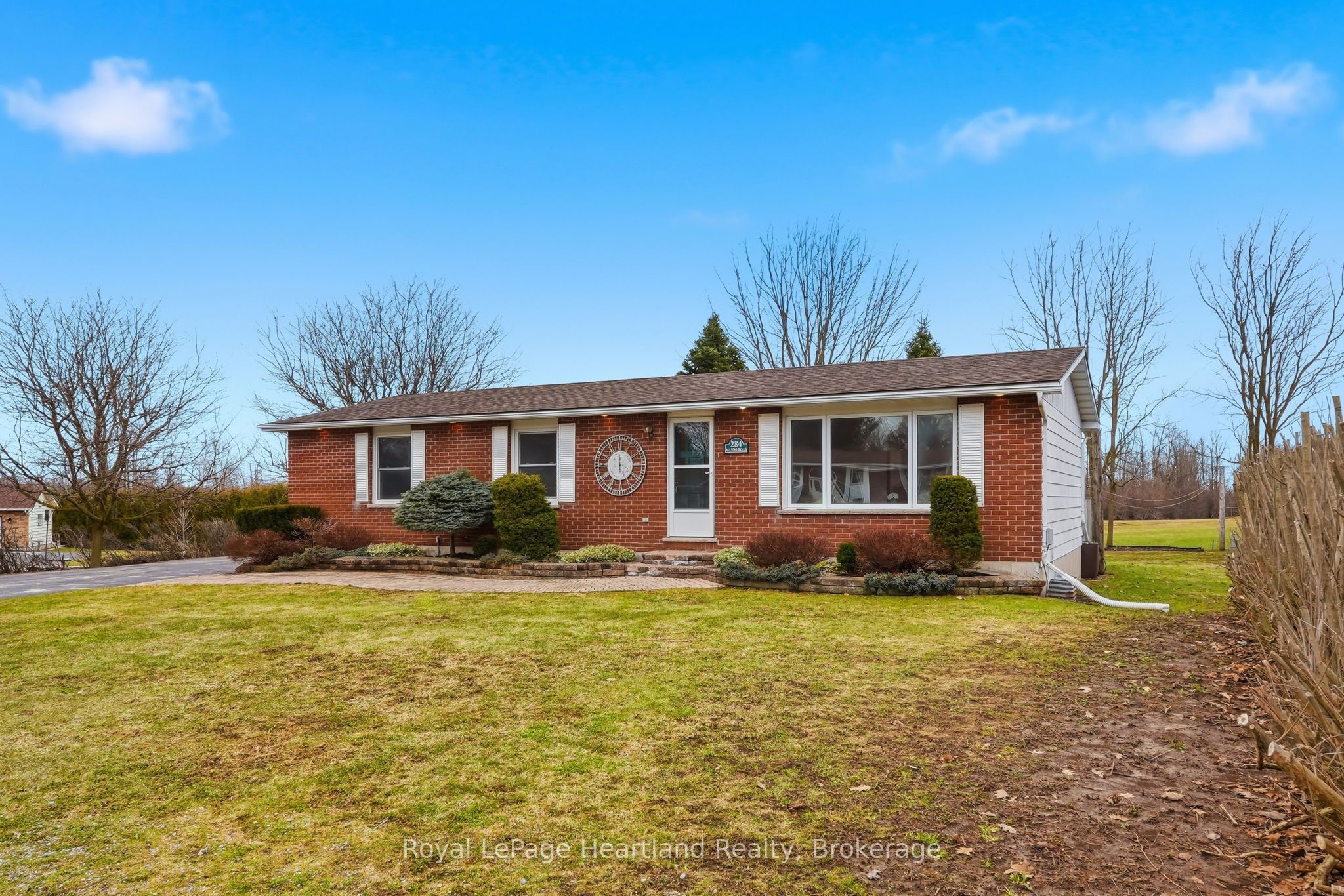 284 Manor Road Property Photo 40
