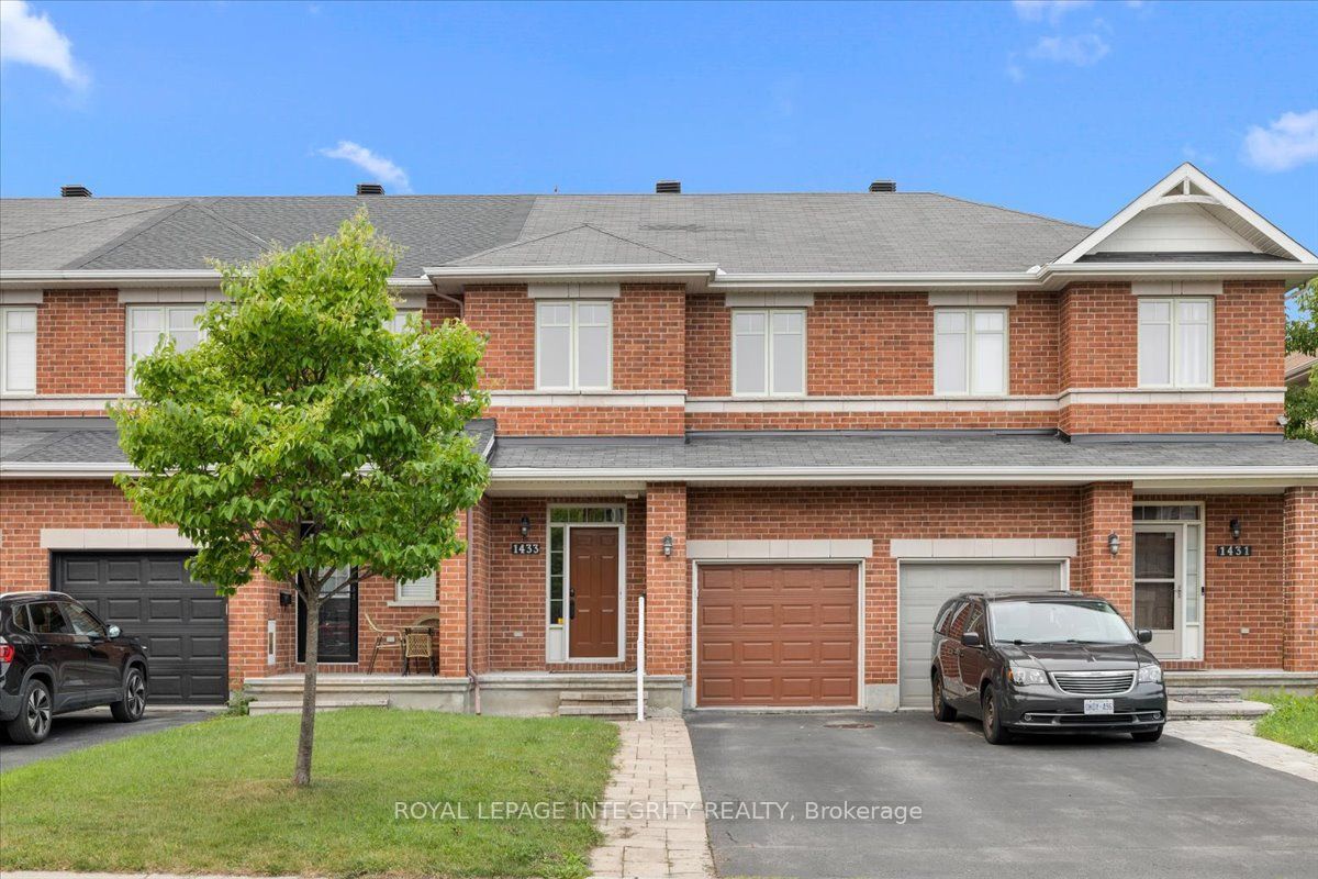 1433 Comfrey Crescent Property Photo 1