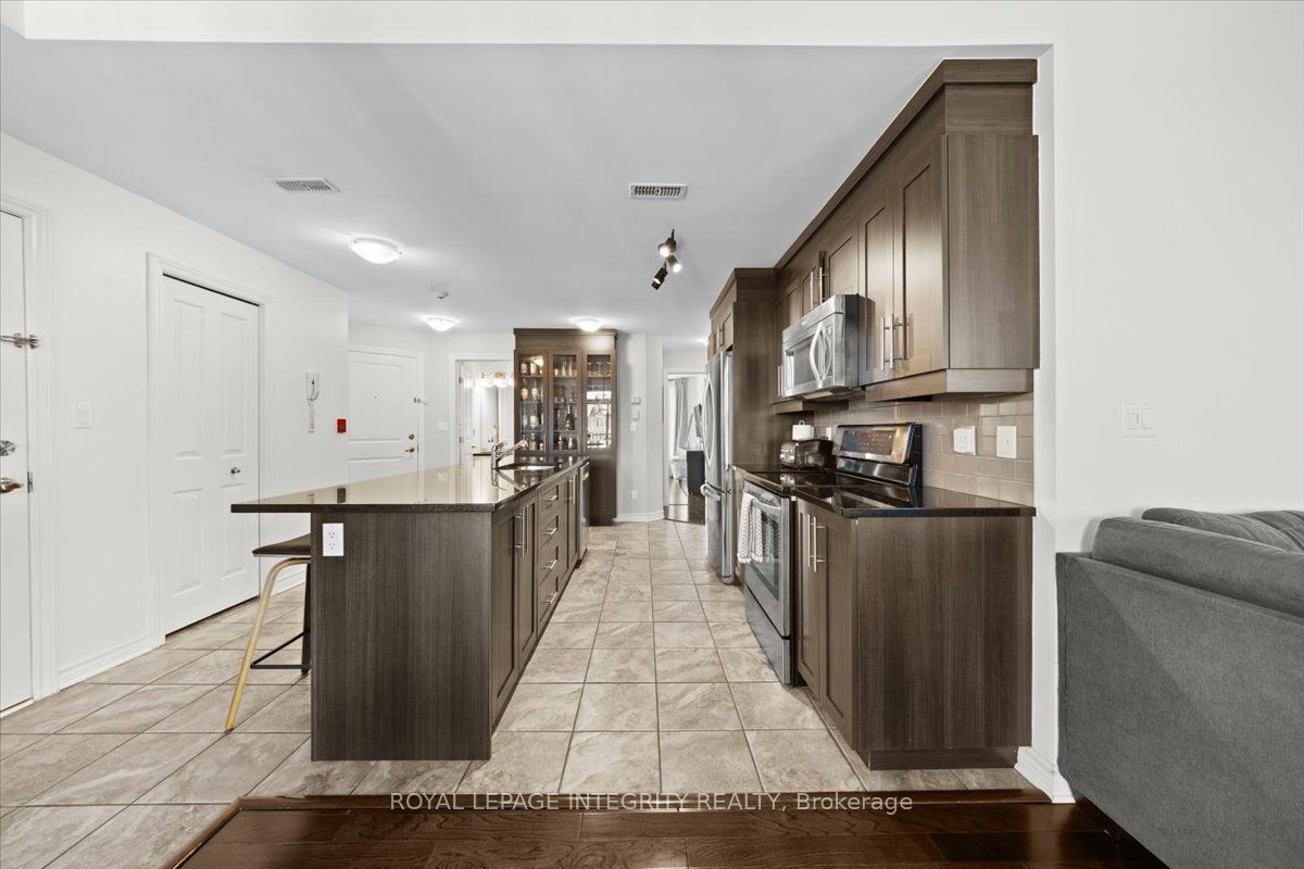 100 Prestige Circle 5 Property Photo 8