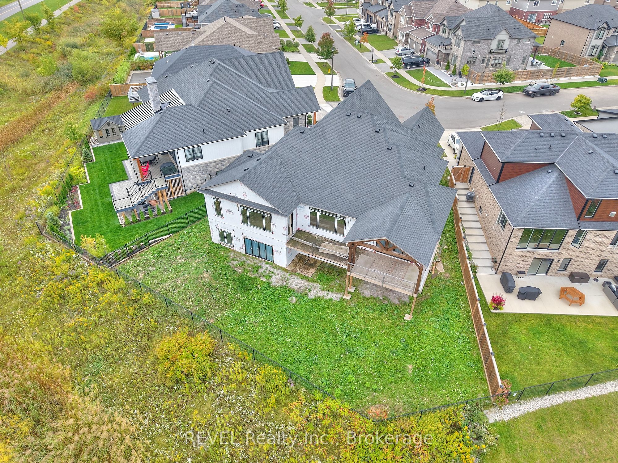 62 Bergenstein Crescent Property Photo 8