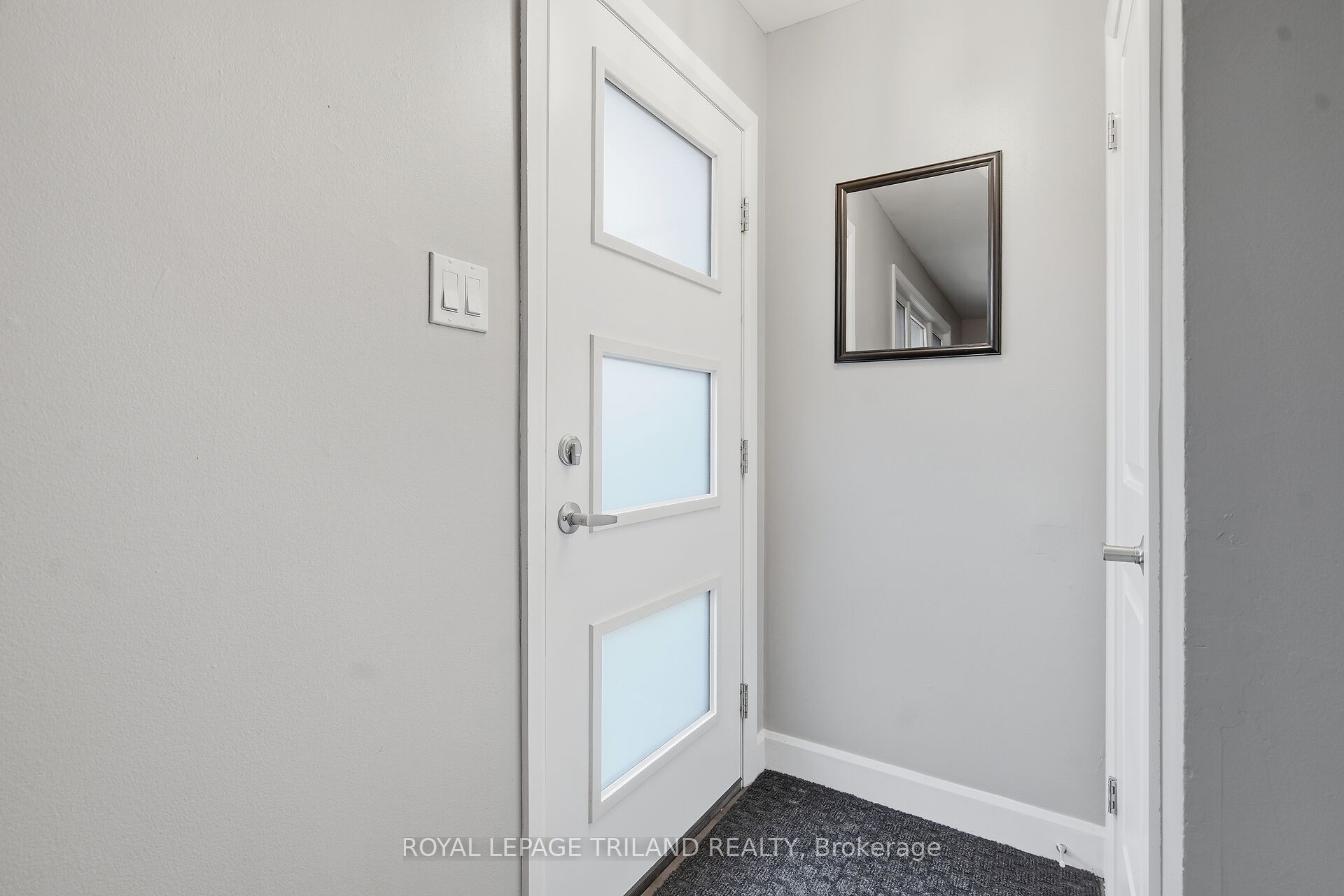125 Connaught Avenue Property Photo 4