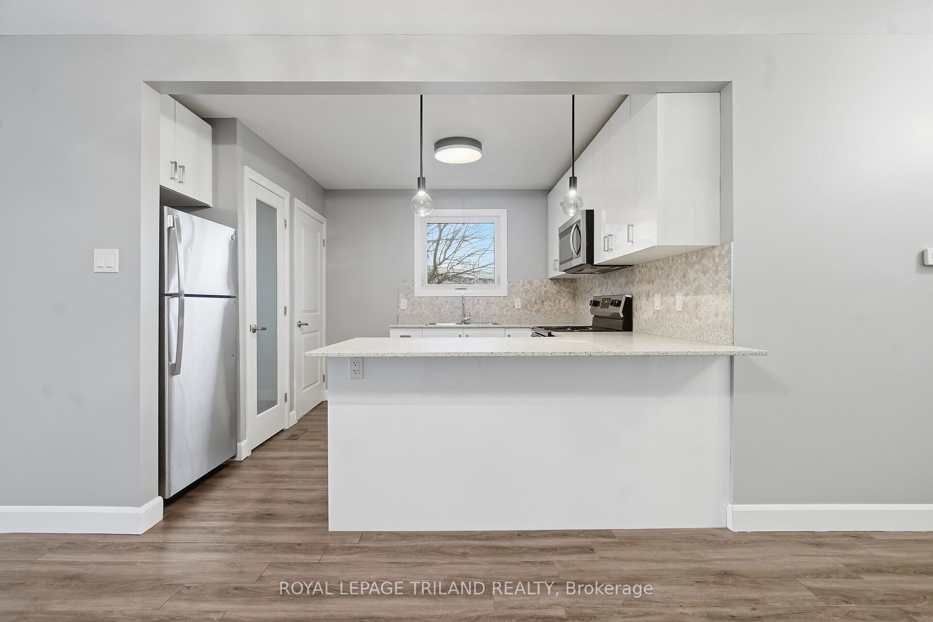 125 Connaught Avenue Property Photo 7