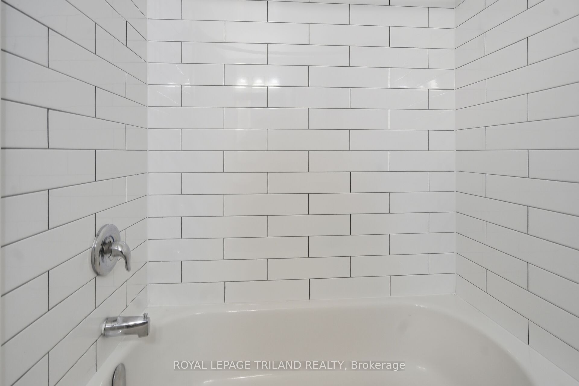 125 Connaught Avenue Property Photo 16