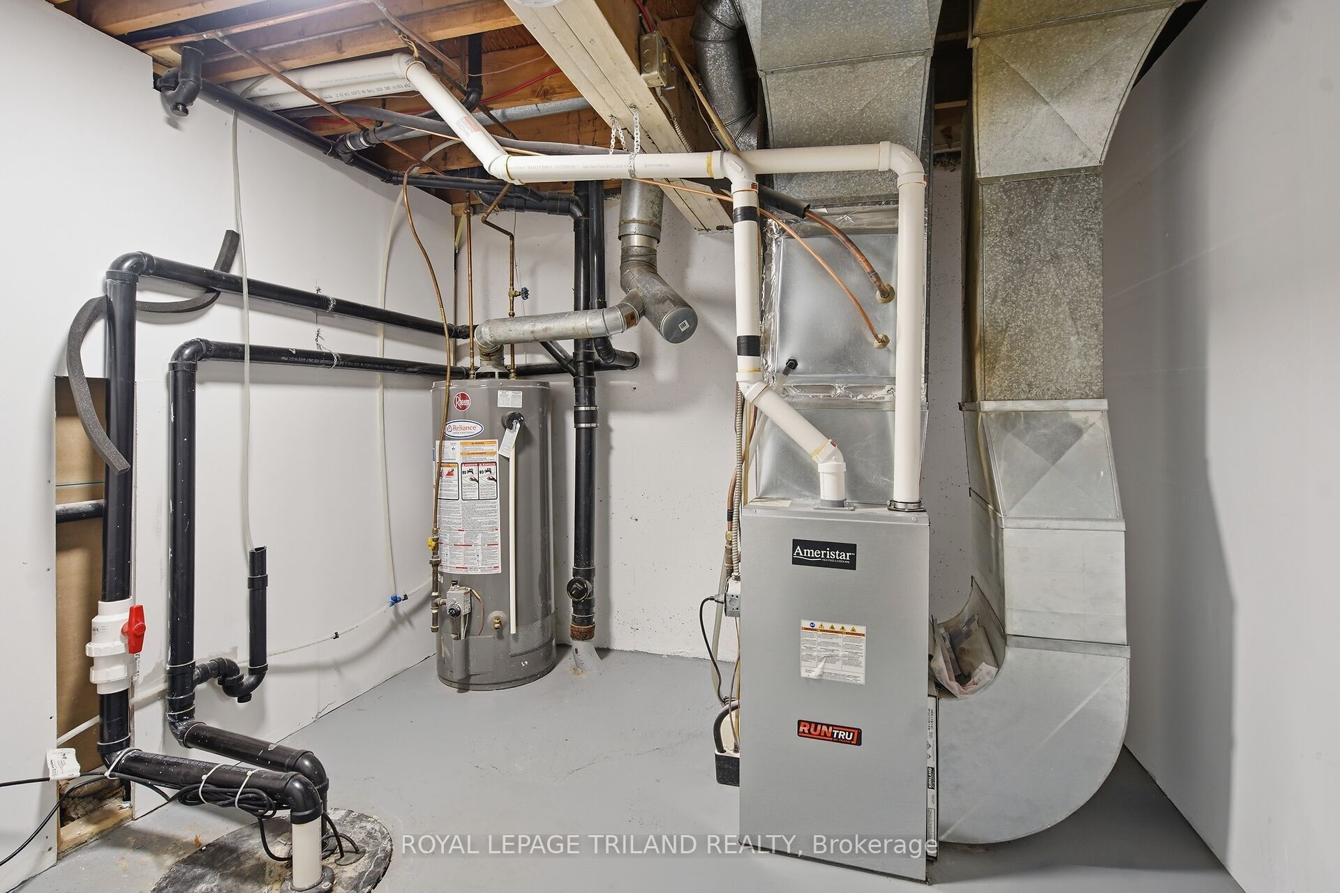 125 Connaught Avenue Property Photo 23