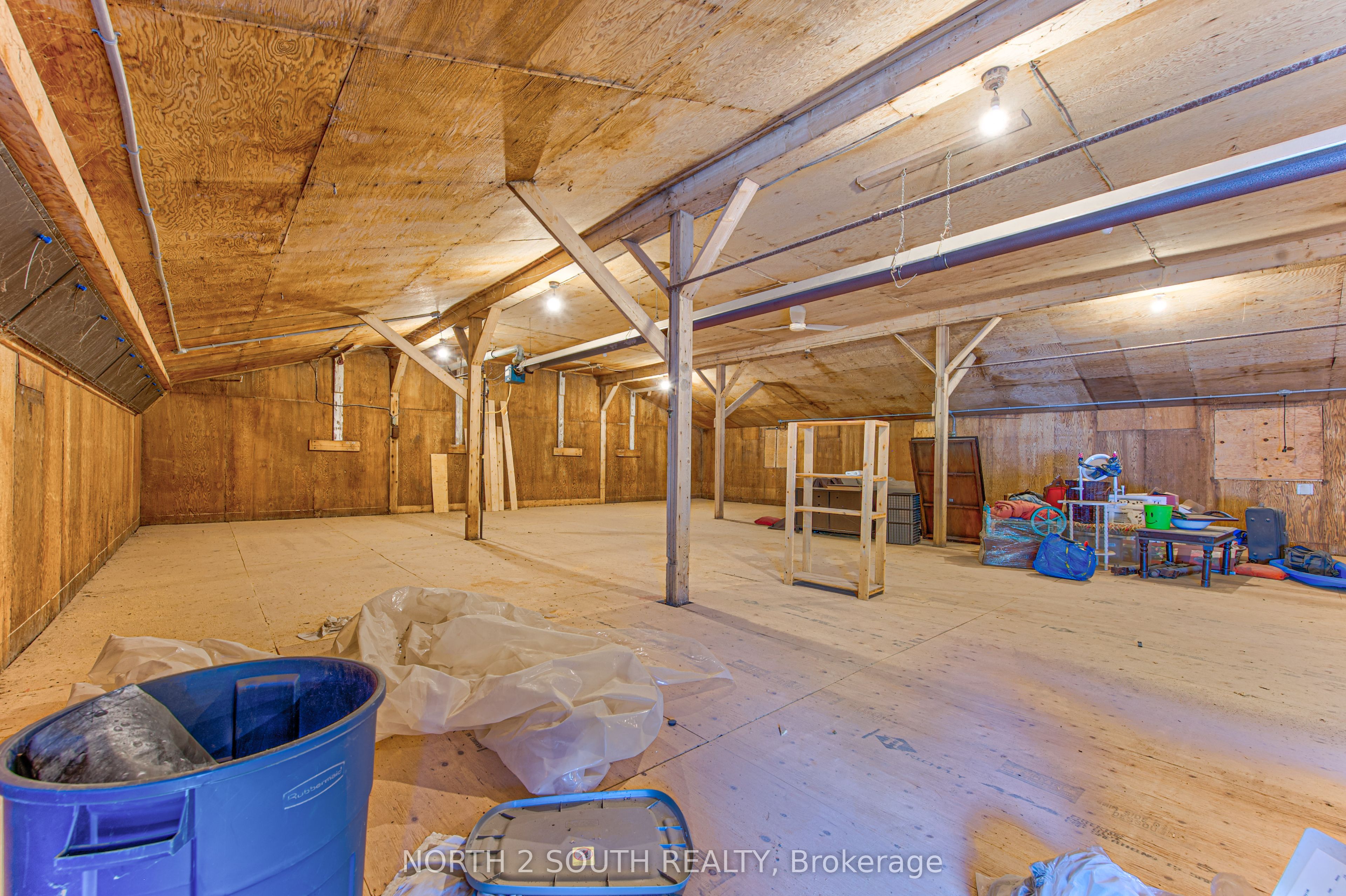 434 Lynden Road Building #2 Upper #2 Property Photo 8