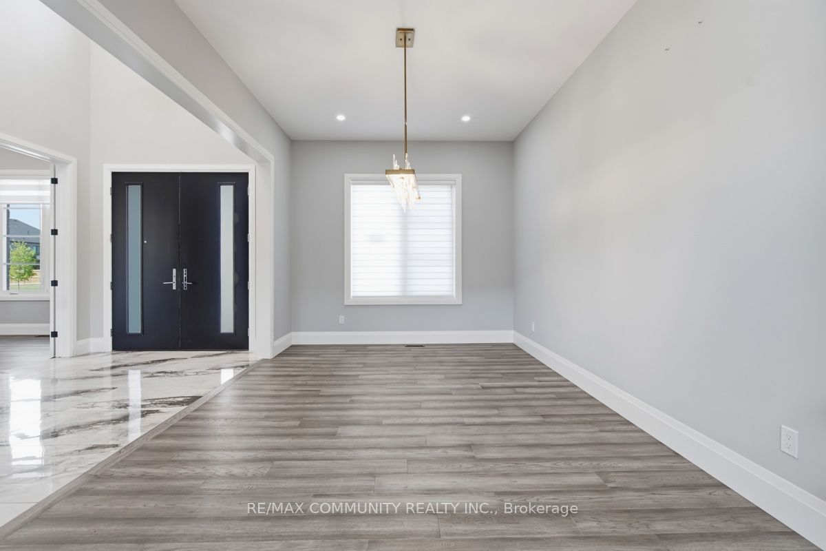 451 Warner Terrace Property Photo 4