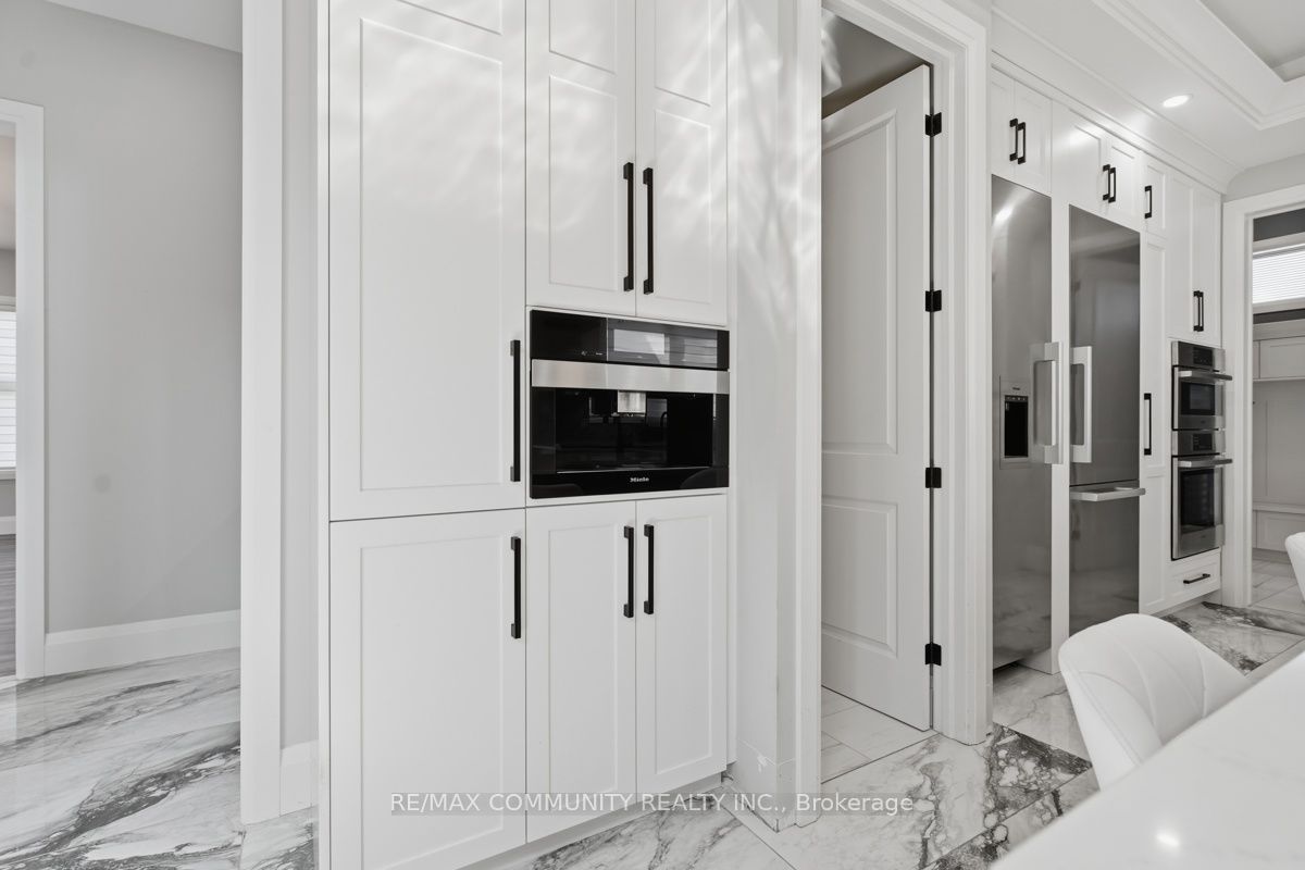 451 Warner Terrace Property Photo 16