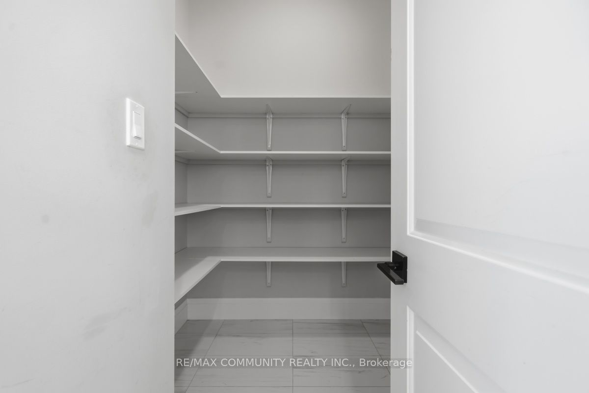451 Warner Terrace Property Photo 17