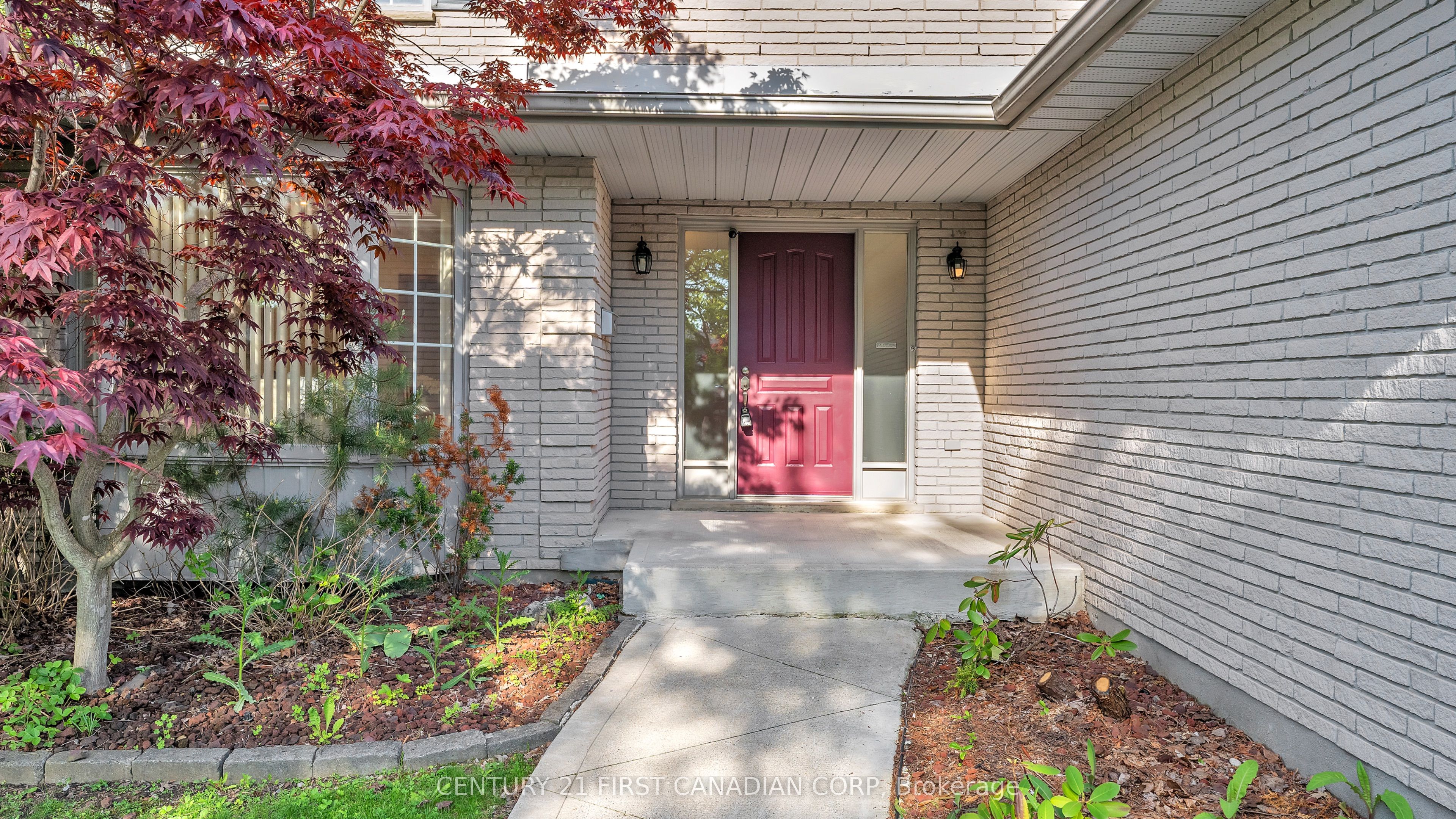 305 Andover Drive Property Photo 2