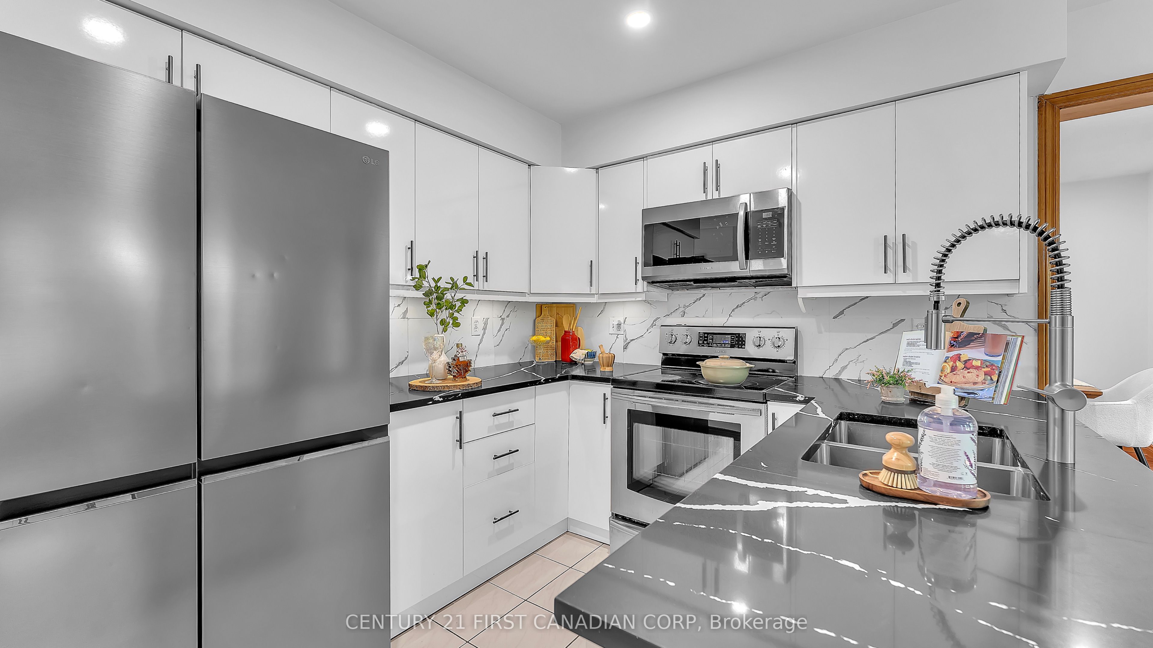 305 Andover Drive Property Photo 8