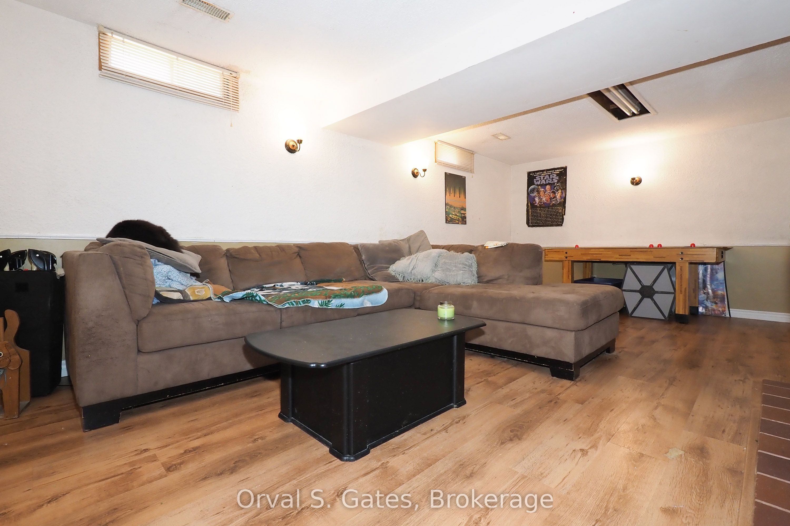 3 Queensdale Crescent Property Photo 7