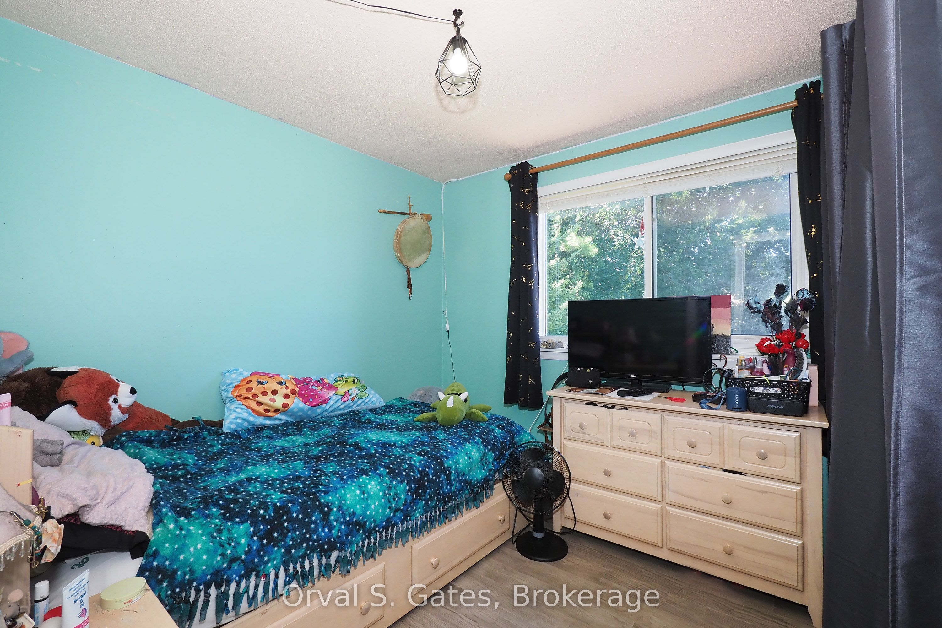 3 Queensdale Crescent Property Photo 9